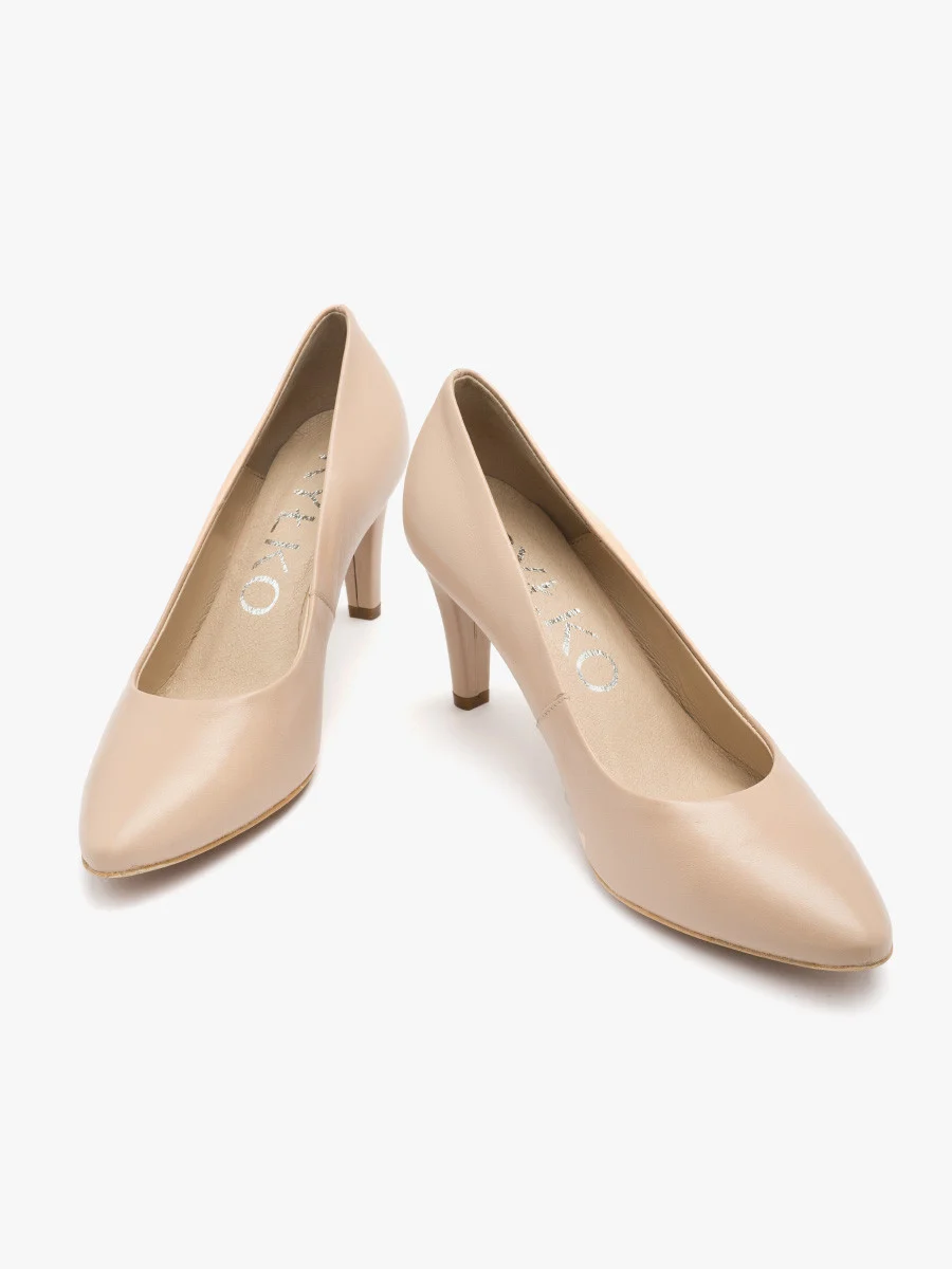 Beżowe czółenka na szpilce