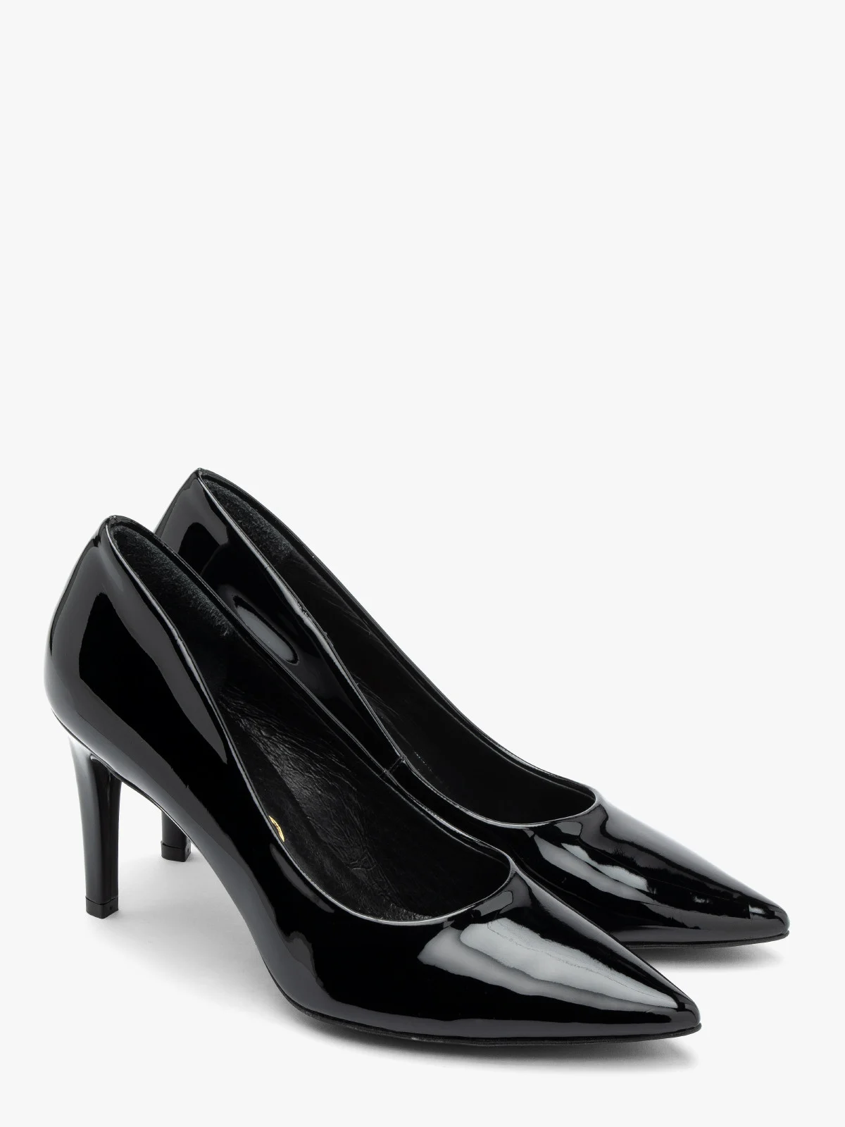 Czarne, lakierowane czółenka na szpilce