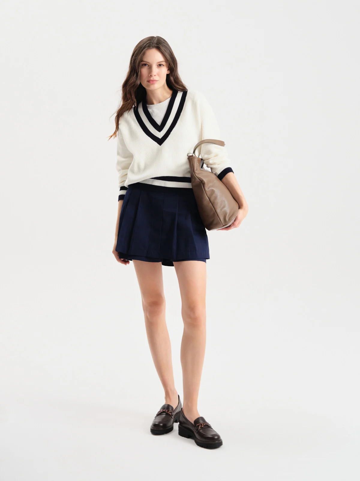 Ciemnobrązowe mokasyny damskie na lekkiej podeszwie