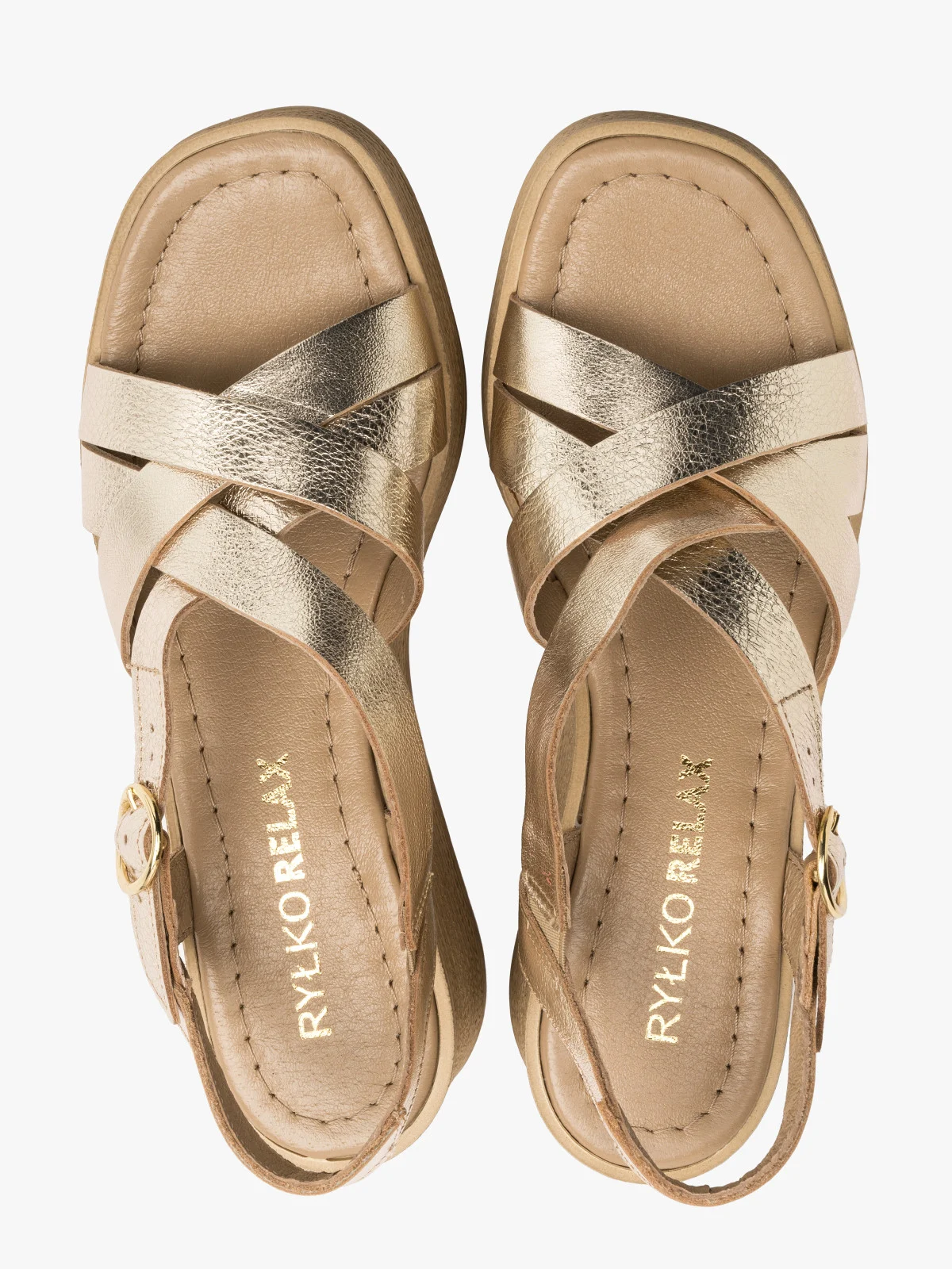 Platynowe sandały na koturnie