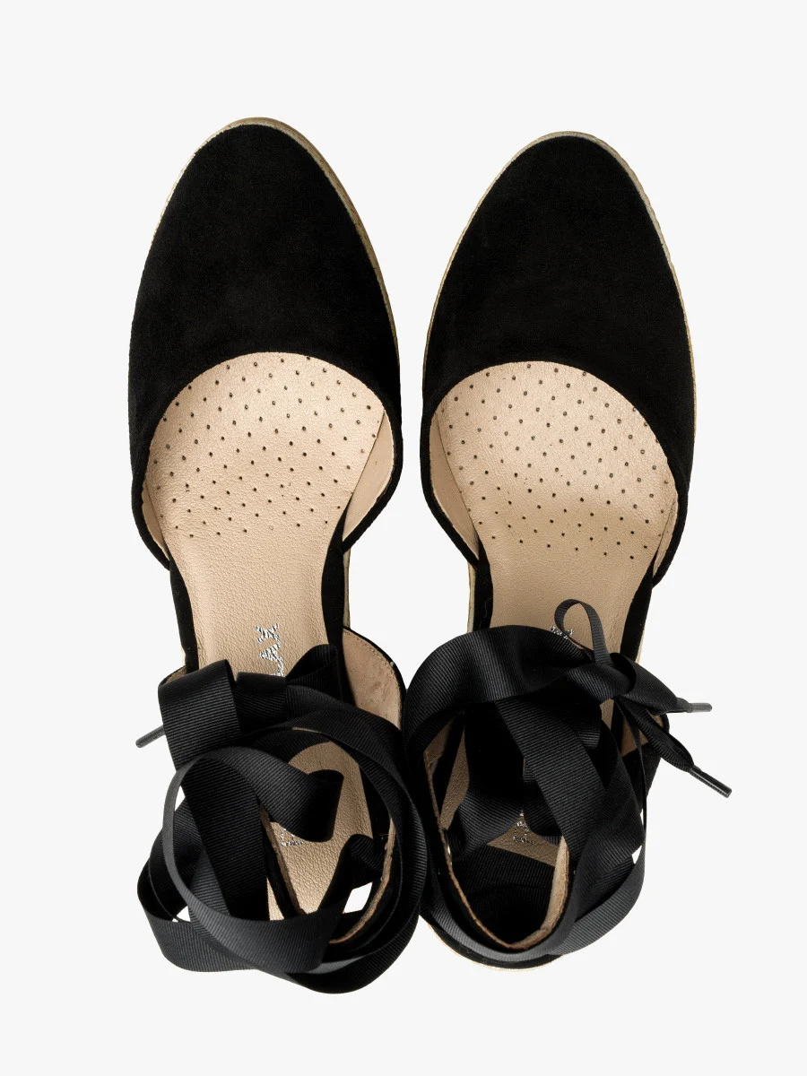 Dwuczęściowe czółenka z wiązaniem wokół kostki