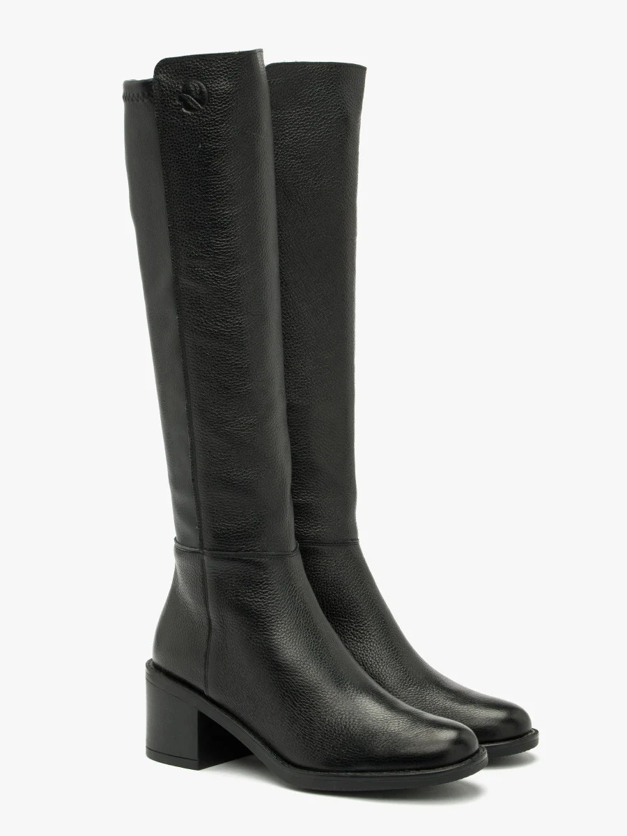 Czarne kozaki damskie z wąską cholewką