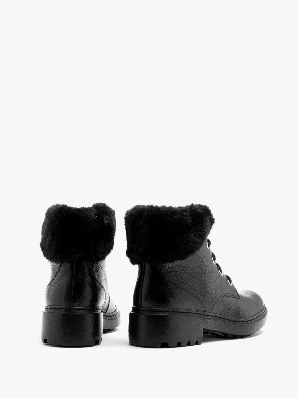Czarne trzewiki damskie z futrem