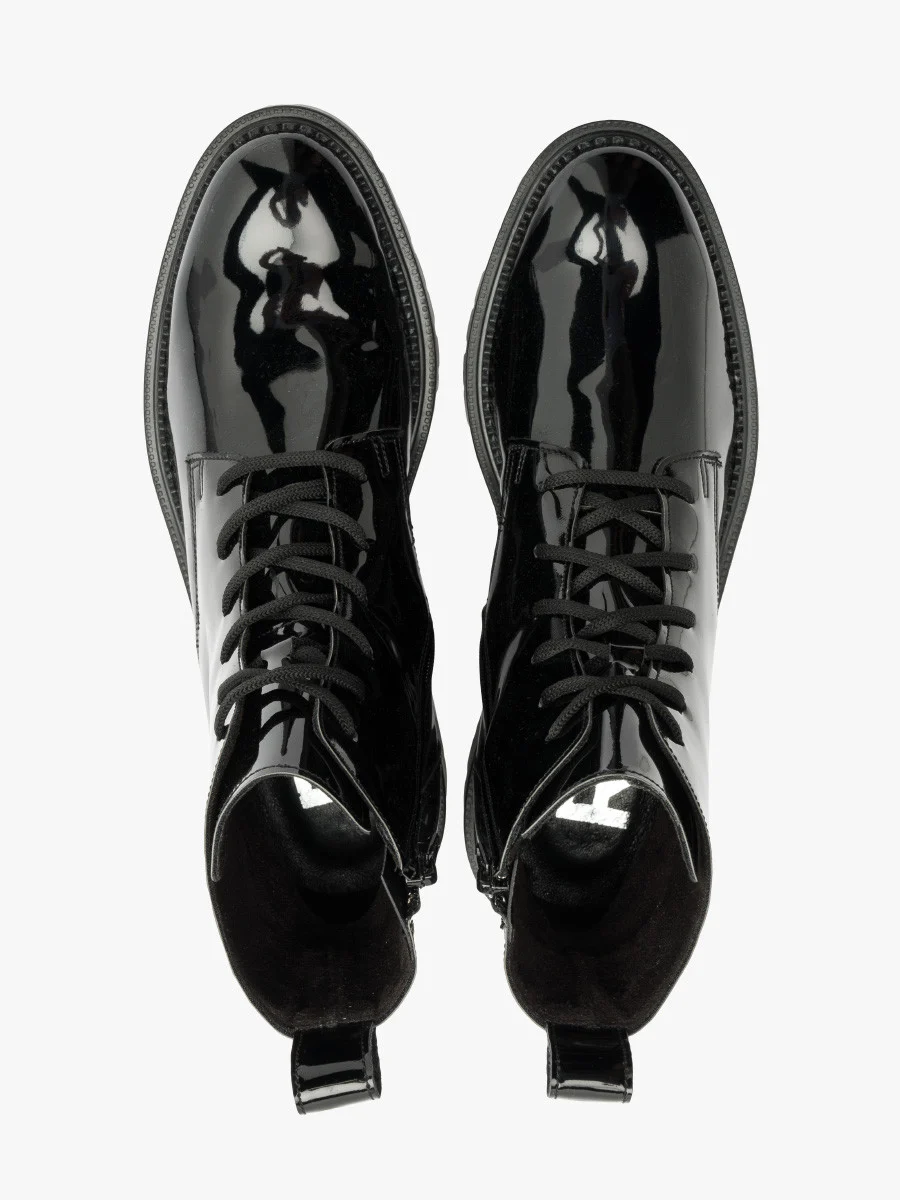 Czarne lakierowane trzewiki damskie