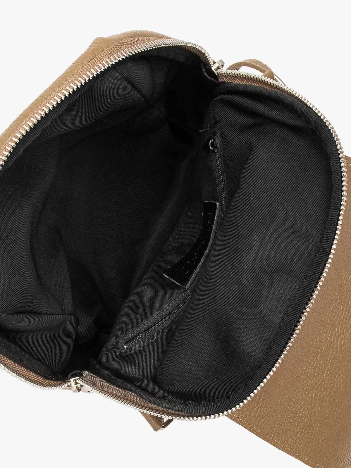 Beżowy plecak damski średniej wielkości