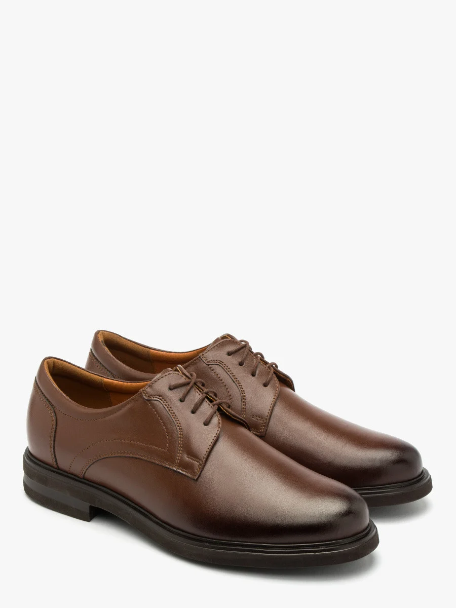 Brązowe półbuty na lekkim spodzie