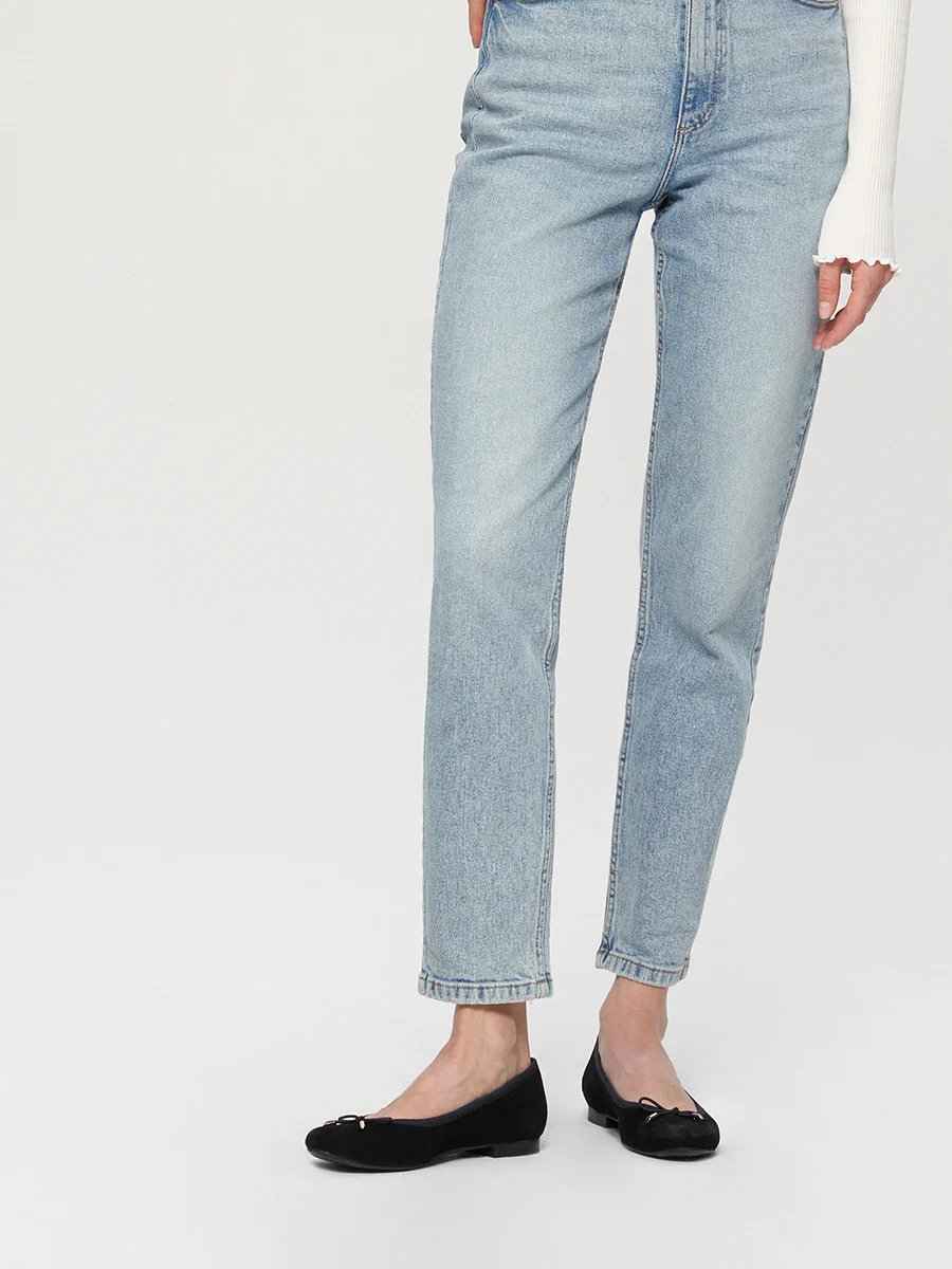 Czarne baleriny z kokardką na cholewce