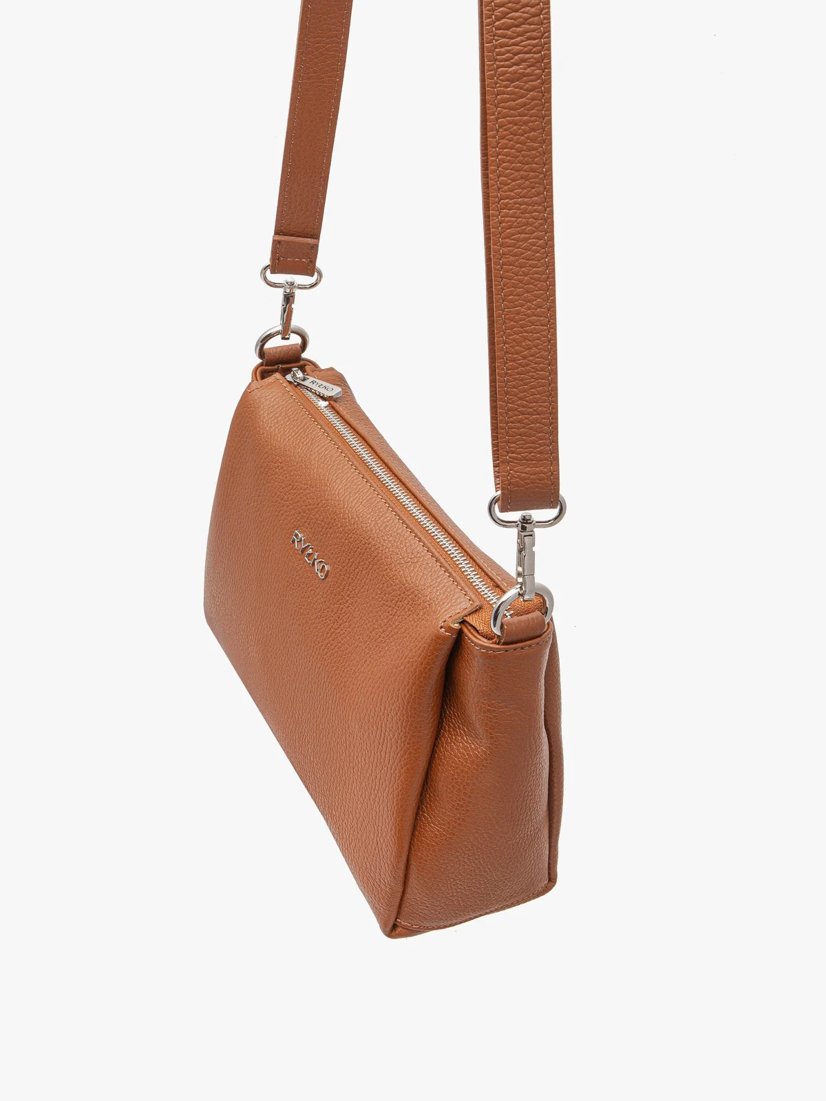 Ruda torebka z regulowanym paskiem