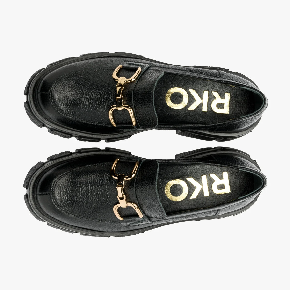 Czarne mokasyny ze złotą ozdobą