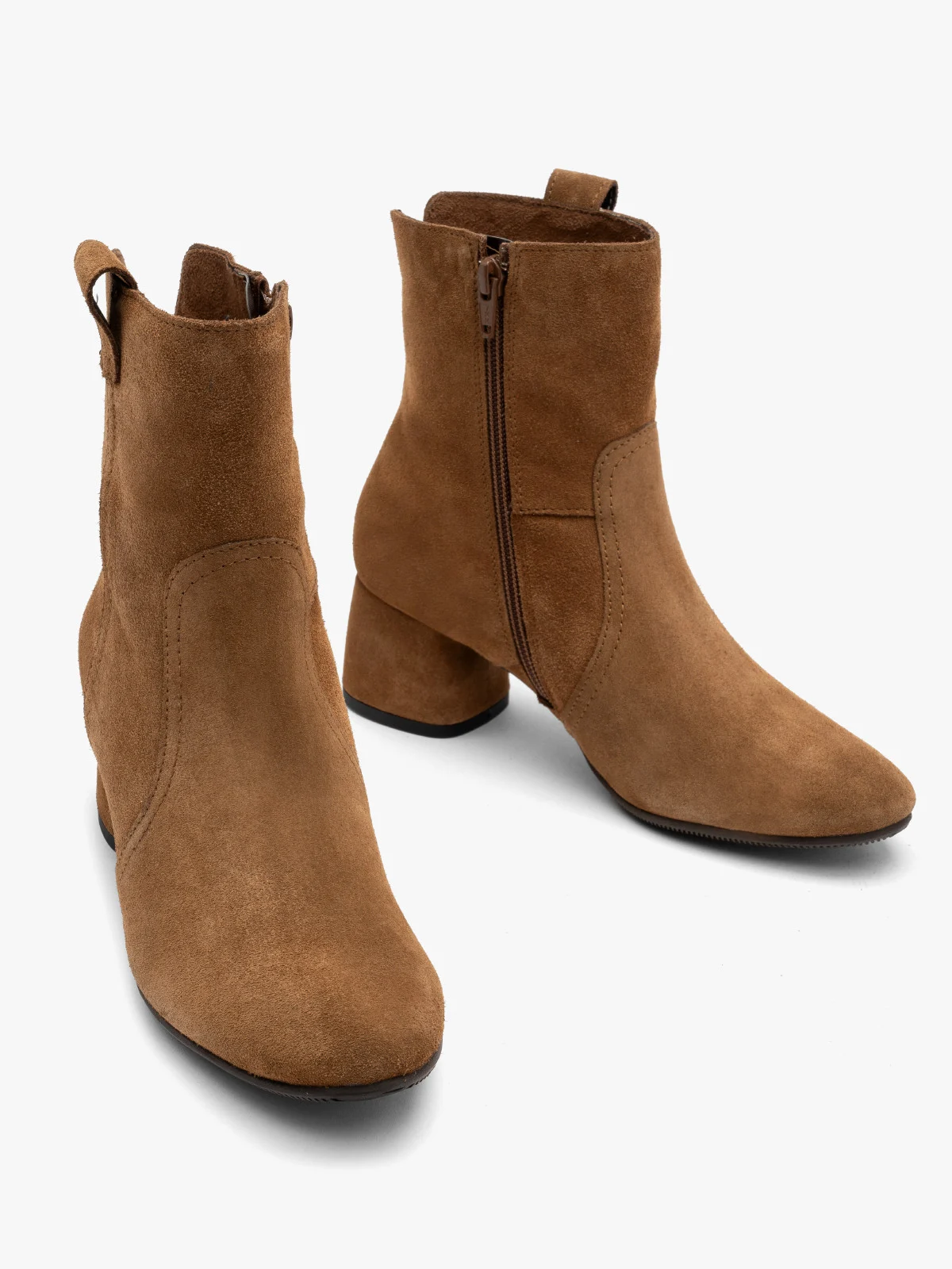 Rude botki z weluru na niskim obcasie