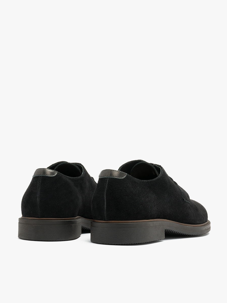 Czarne półbuty sznurowane