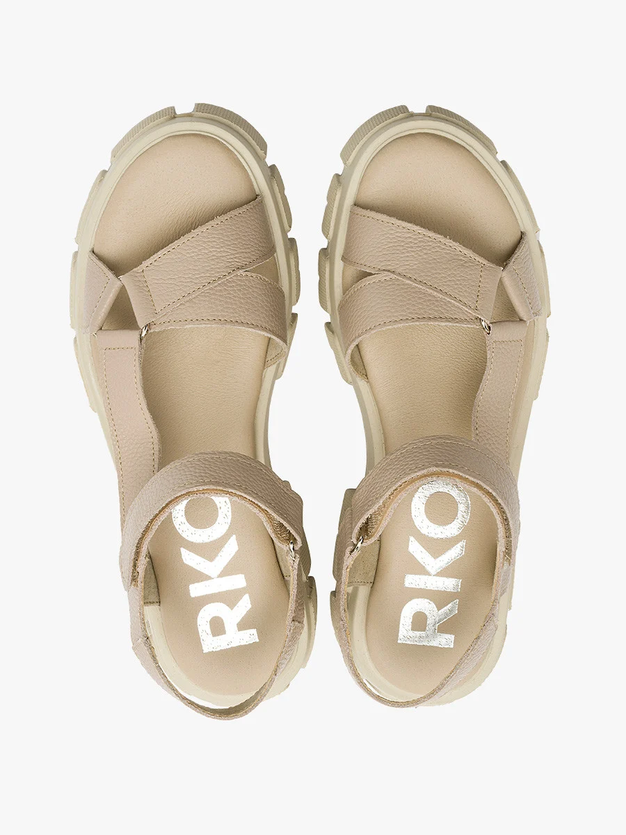 Beżowe sandały na lekkiej podeszwie