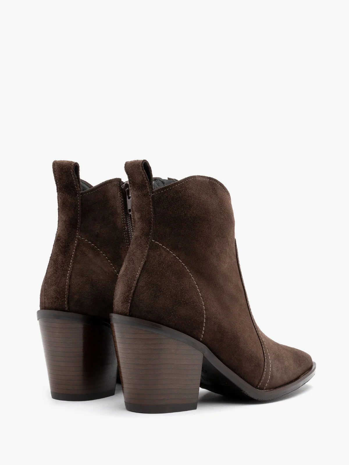 Brązowe welurowe botki typu kowbojki