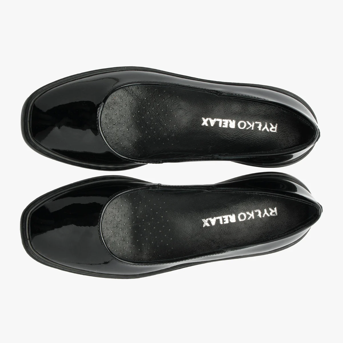 Czarne lakierowane czółenka na klinie