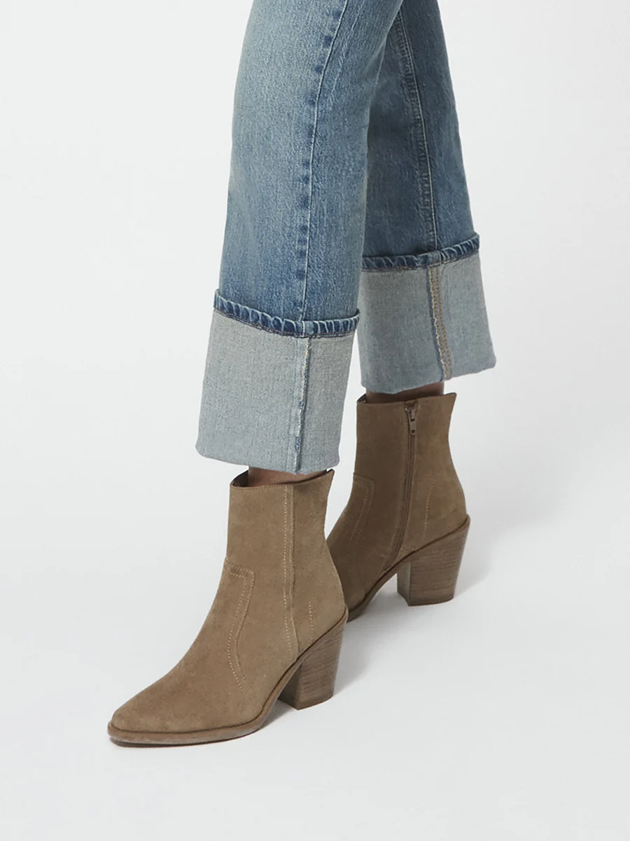 Beżowe botki na masywnym obcasie