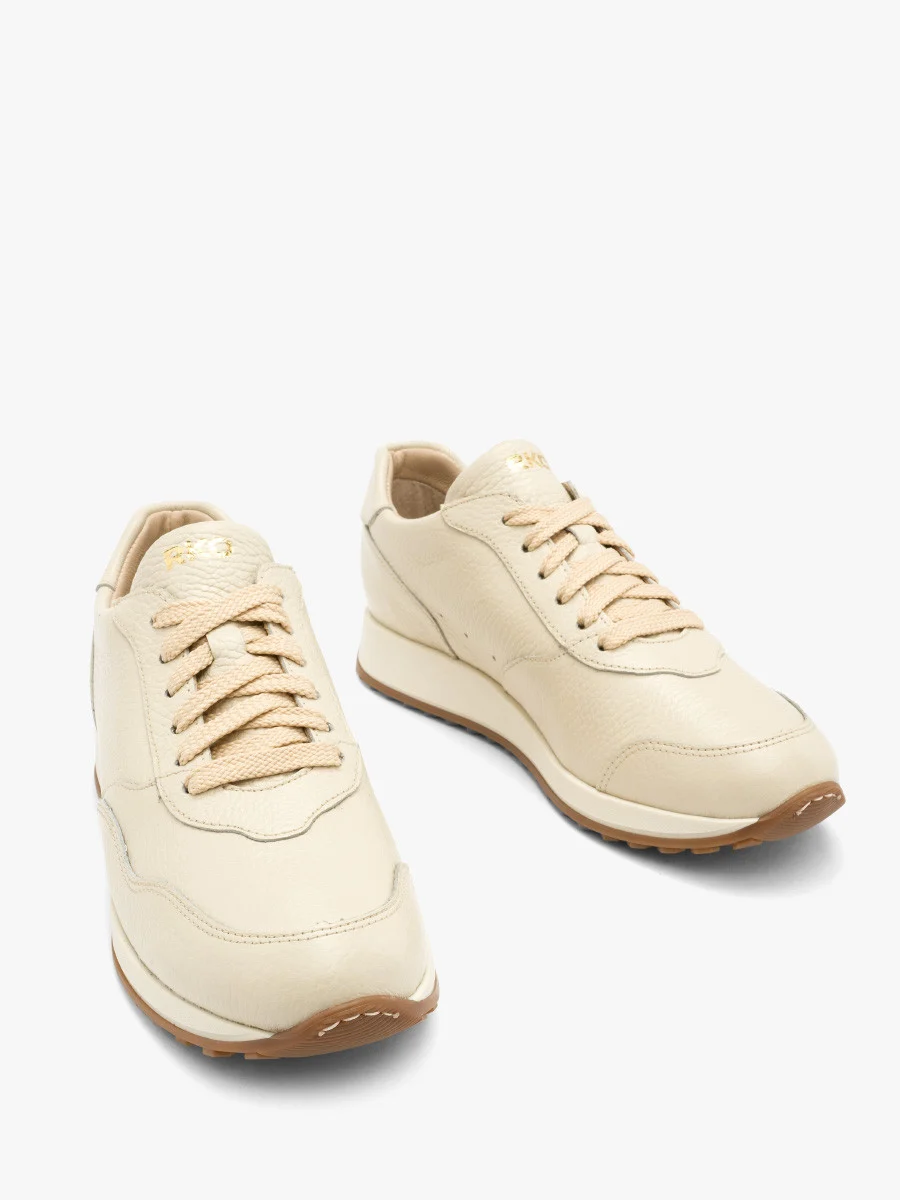 Kremowe sportowe półbuty na dwukolorowym spodzie