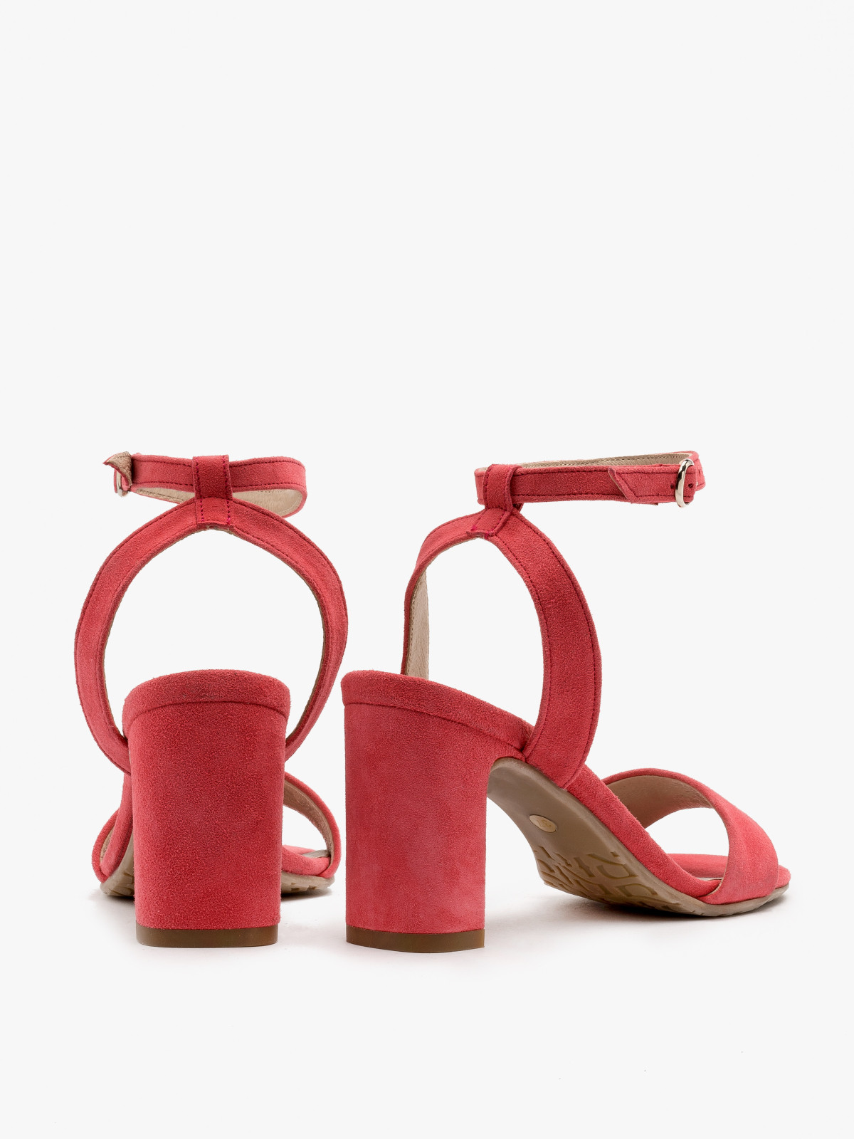 Różowe sandały na obcasie