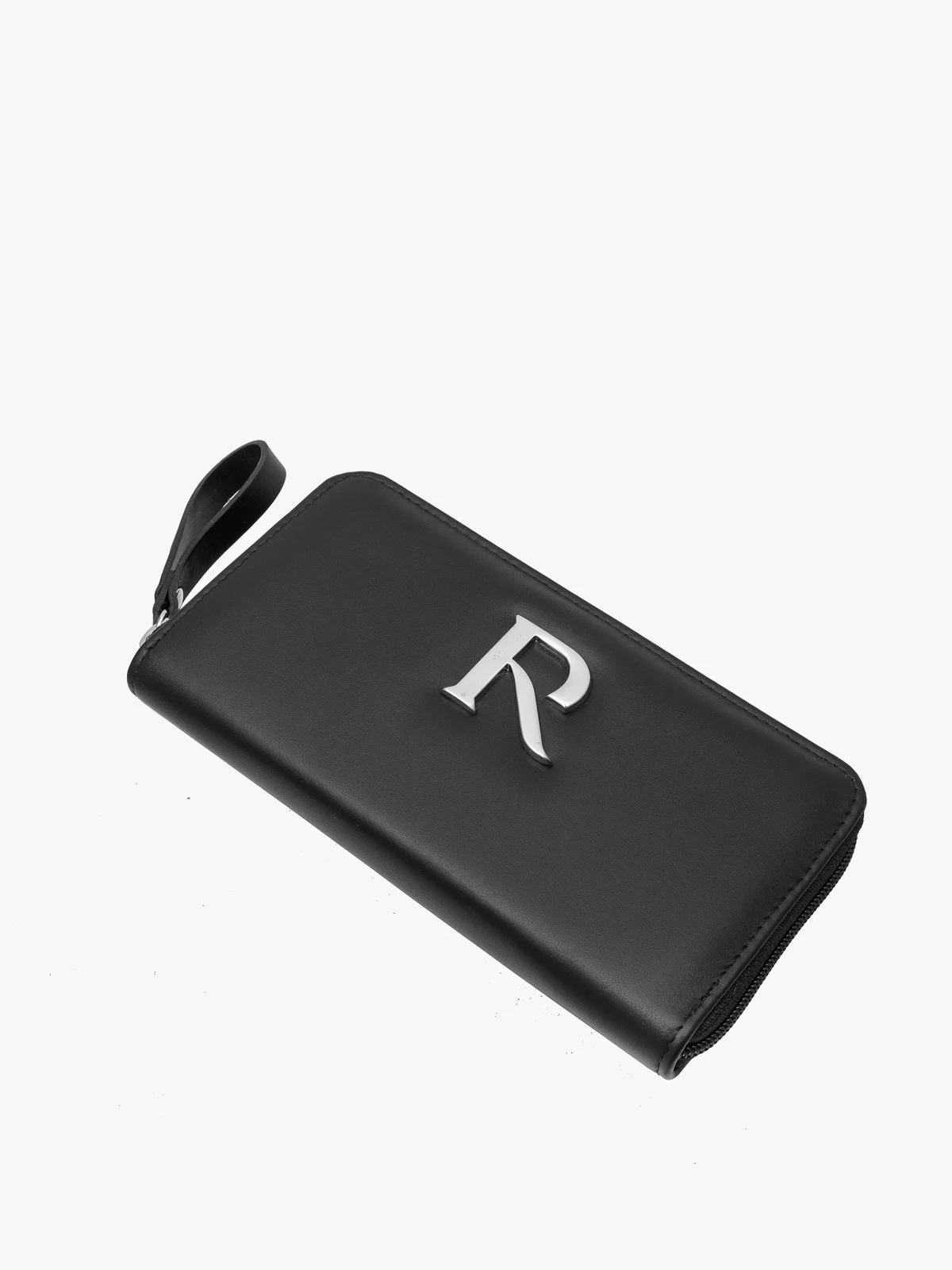 Czarny portfel damski ze srebrnymi detalami