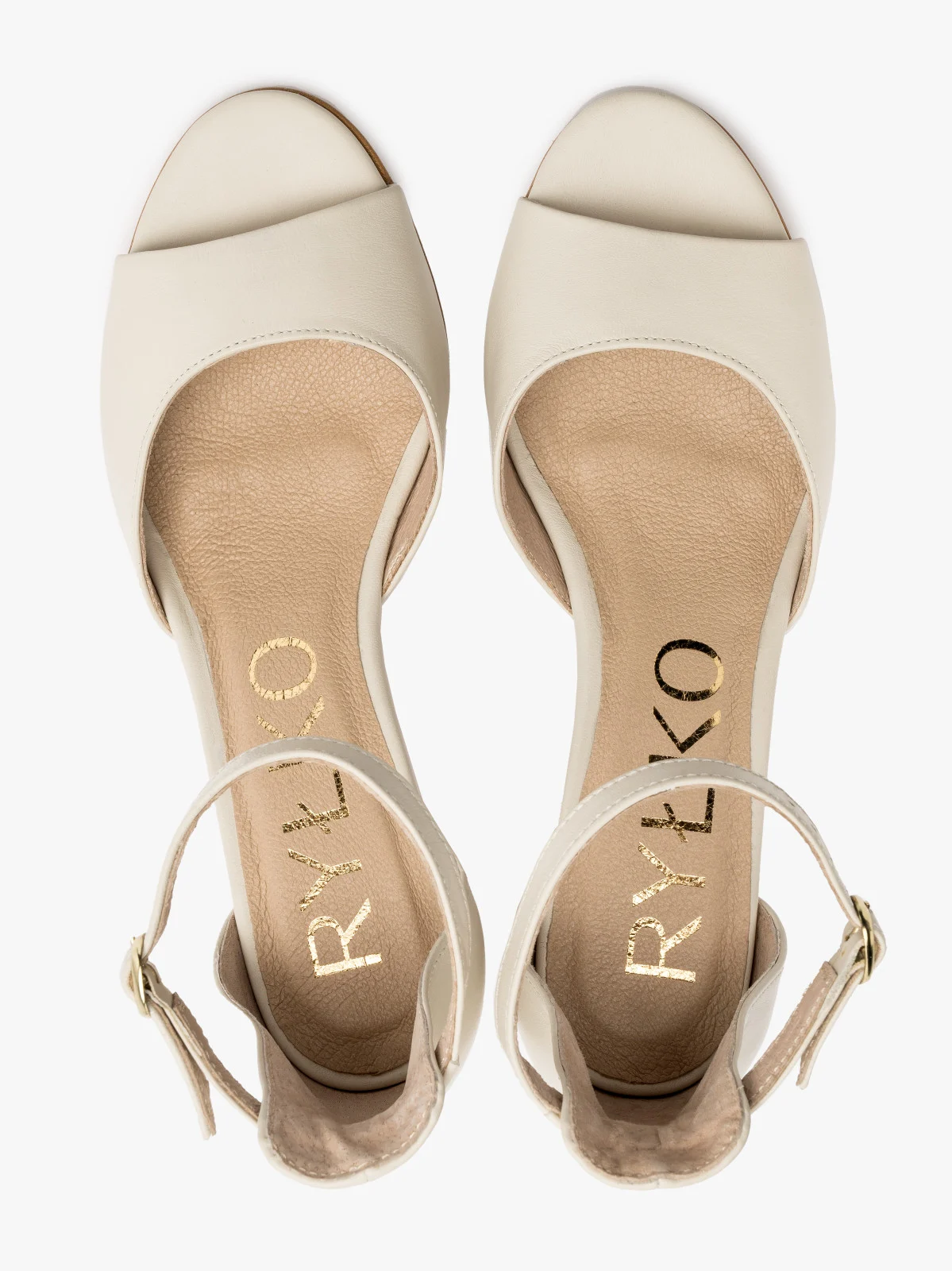 Klasyczne, kremowe sandały na obcasie