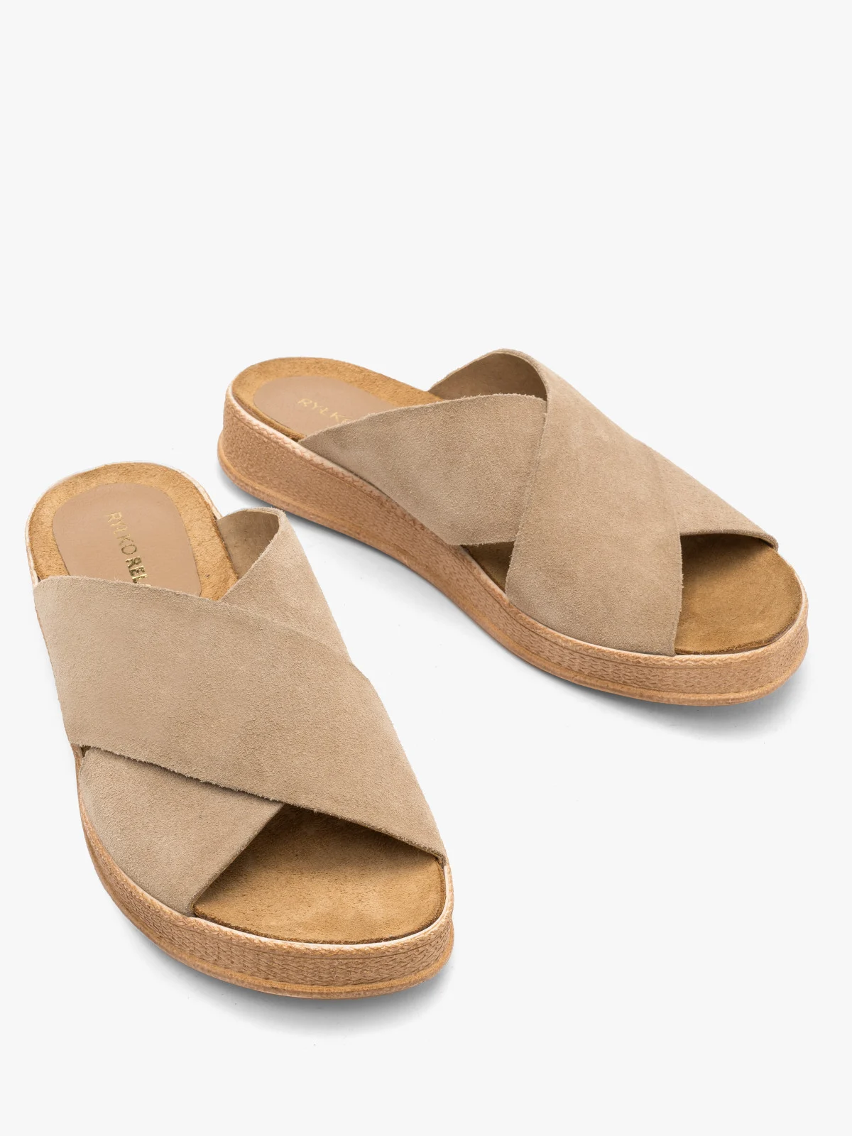 Piaskowe klapki na ozdobnym spodzie