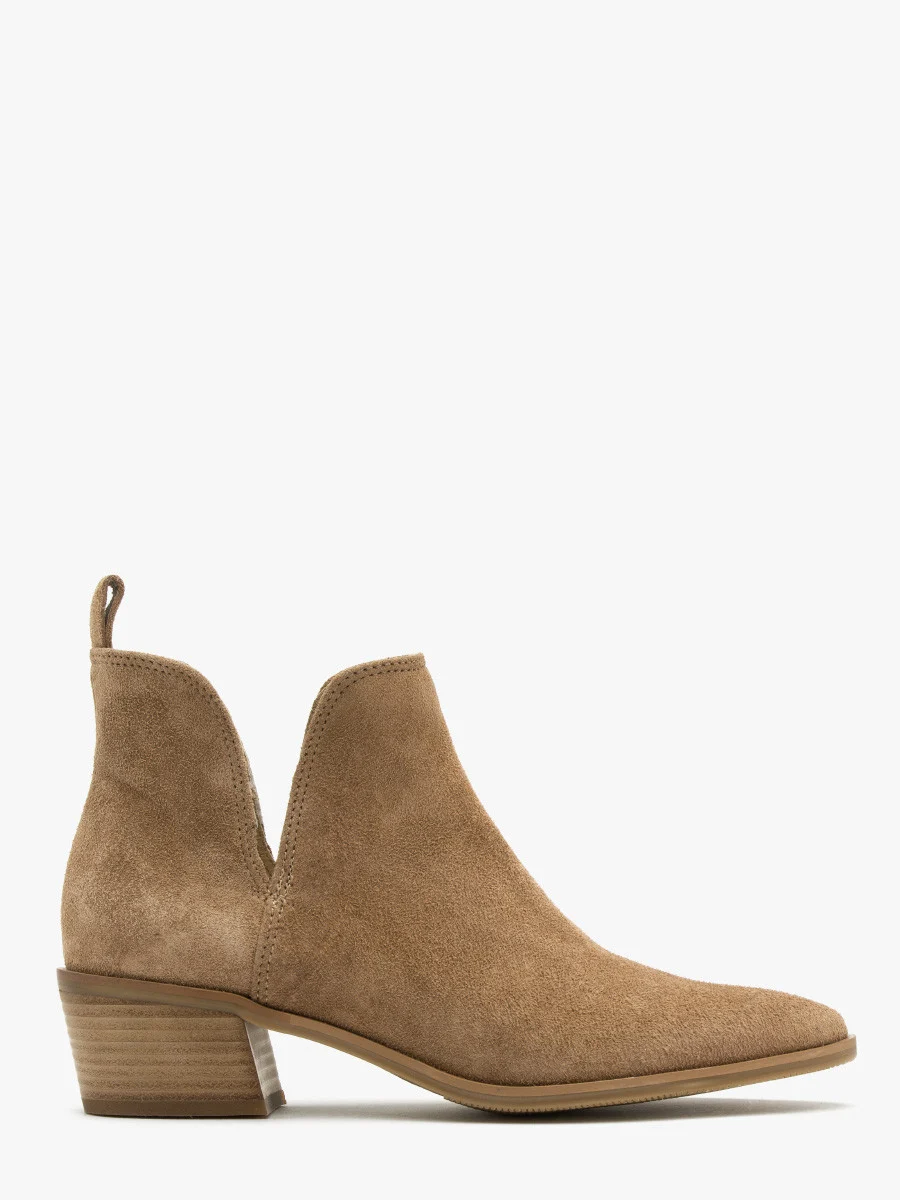 Beżowe botki na niskim obcasie