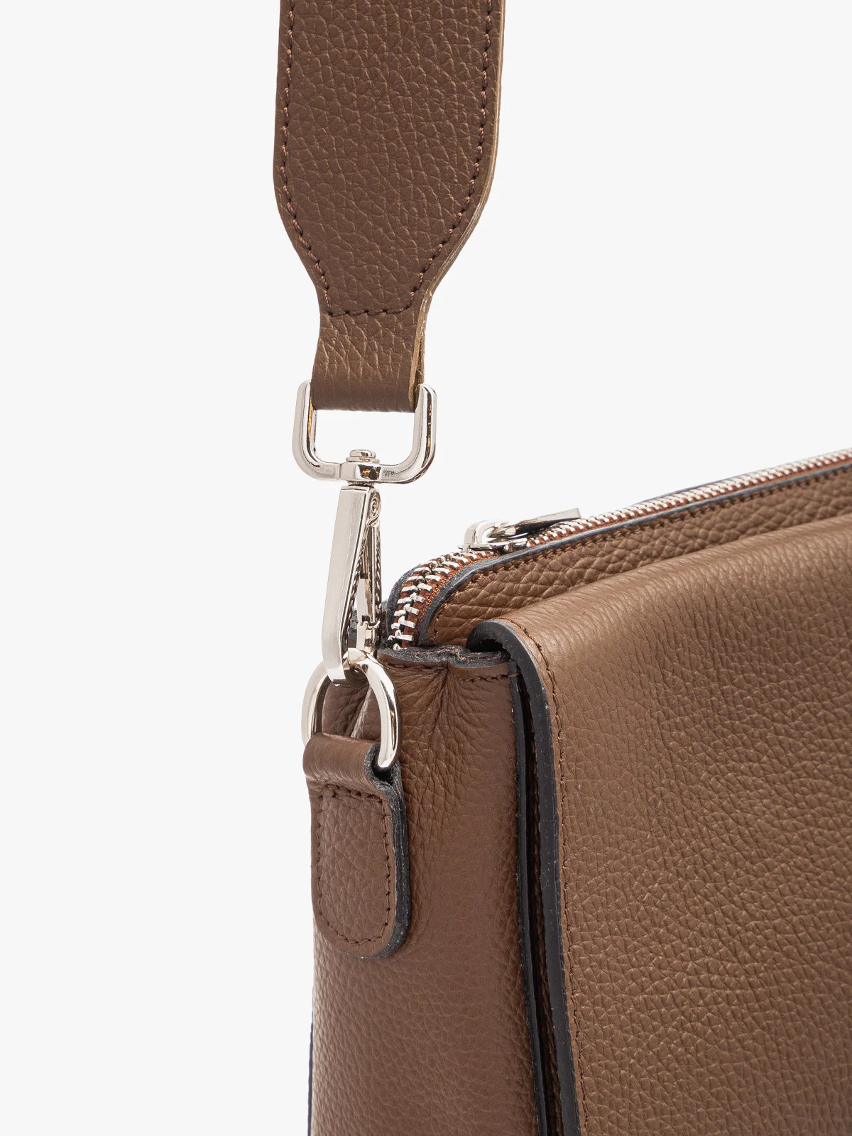 Brązowa torebka damska na szerokim pasku z taśmy