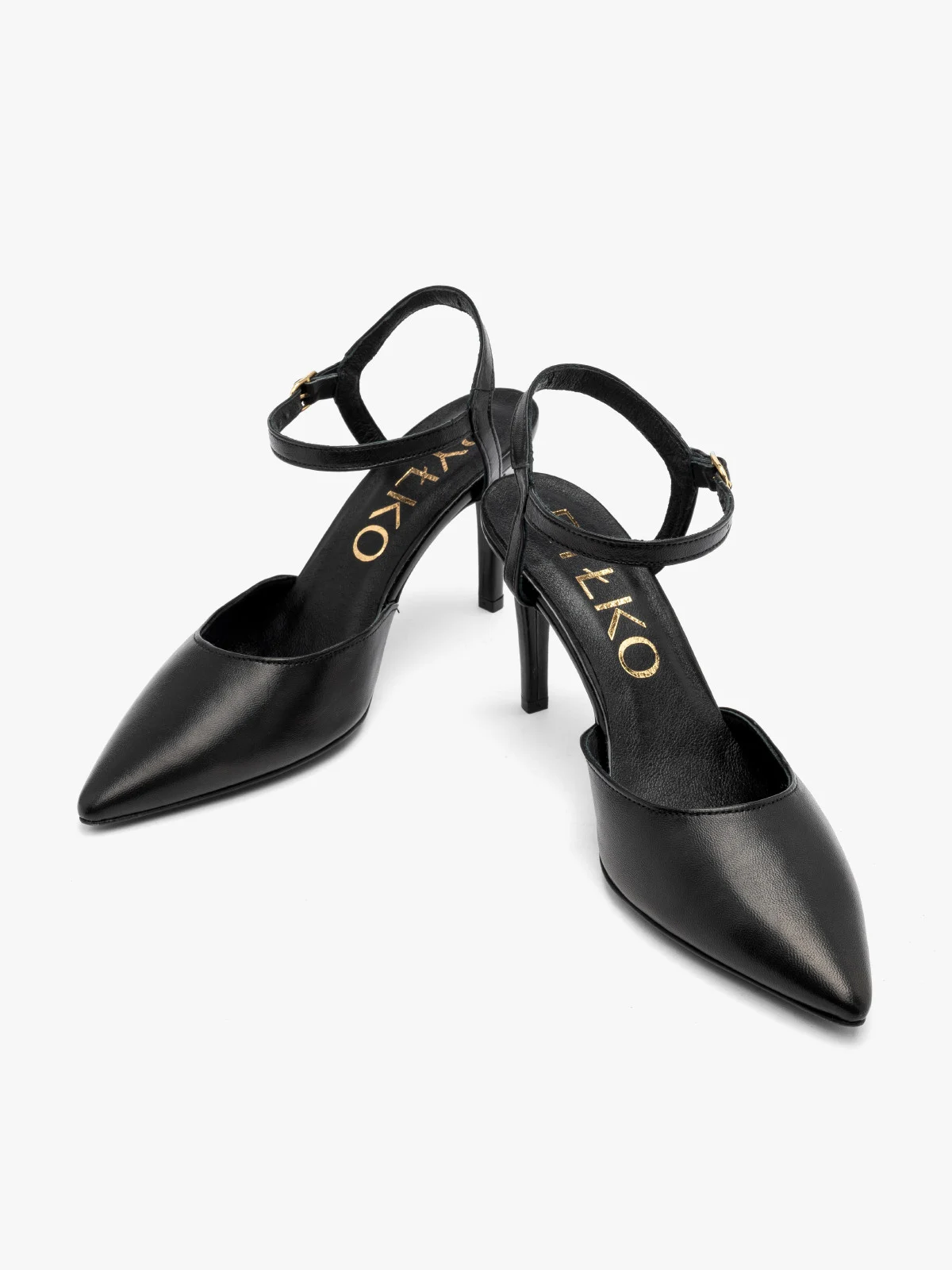 Czarne czółenka damskie z odkrytą piętą