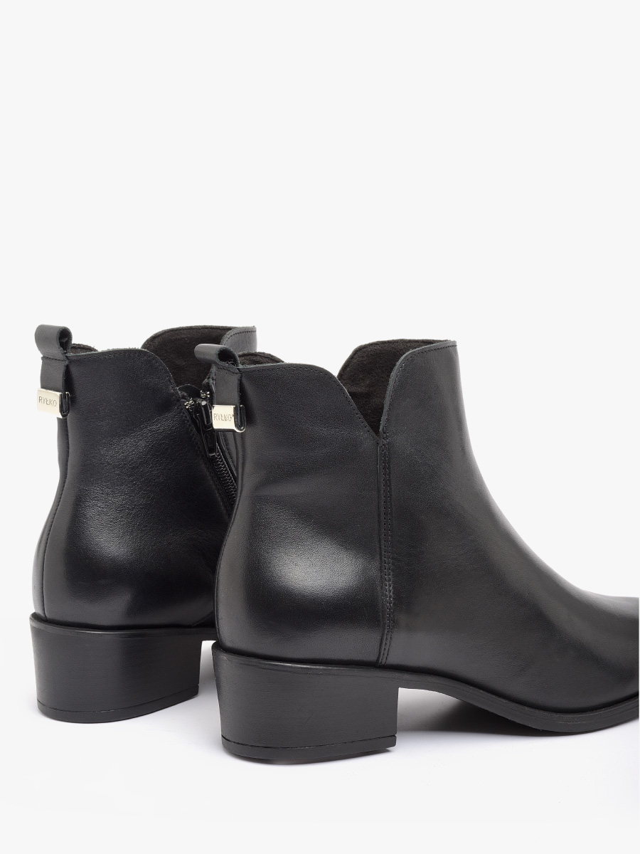 BOTKI Z OZDOBNĄ CHOLEWKĄ