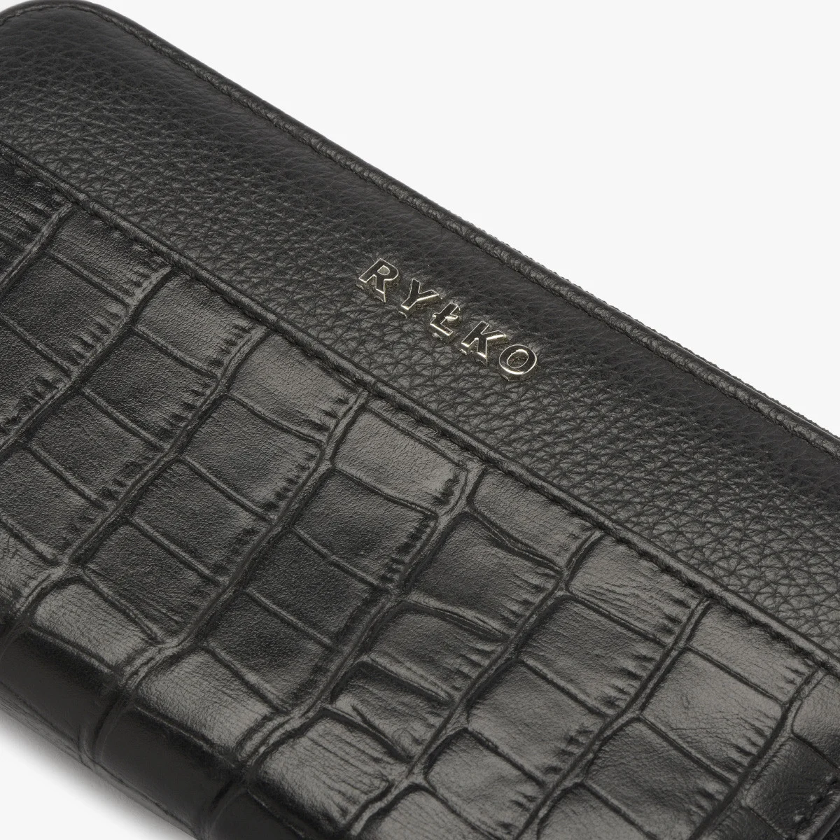 Czarny portfel damski