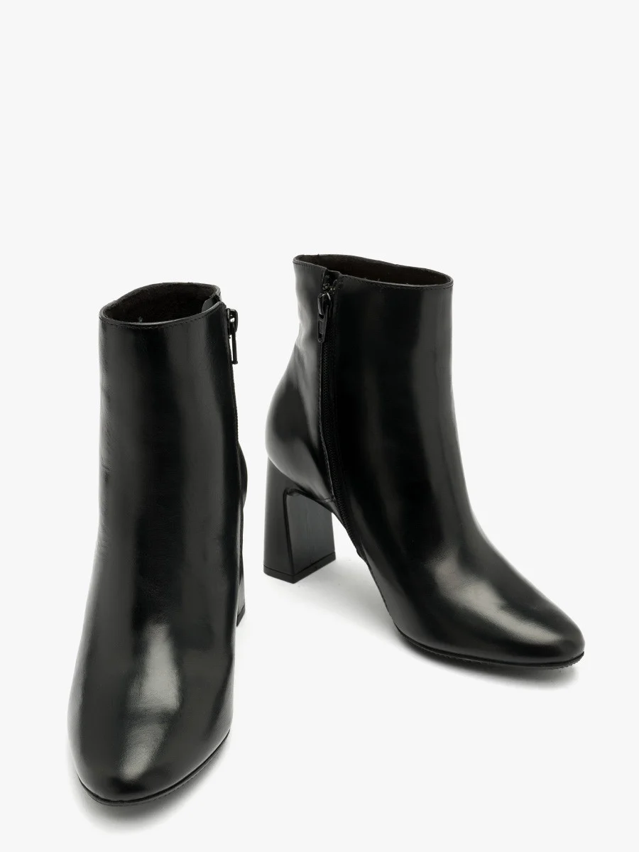 Czarne botki damskie