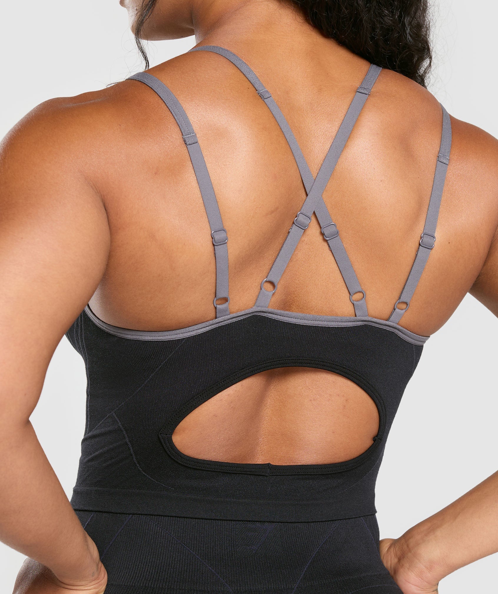 Apex Contrast Tank With Shelf