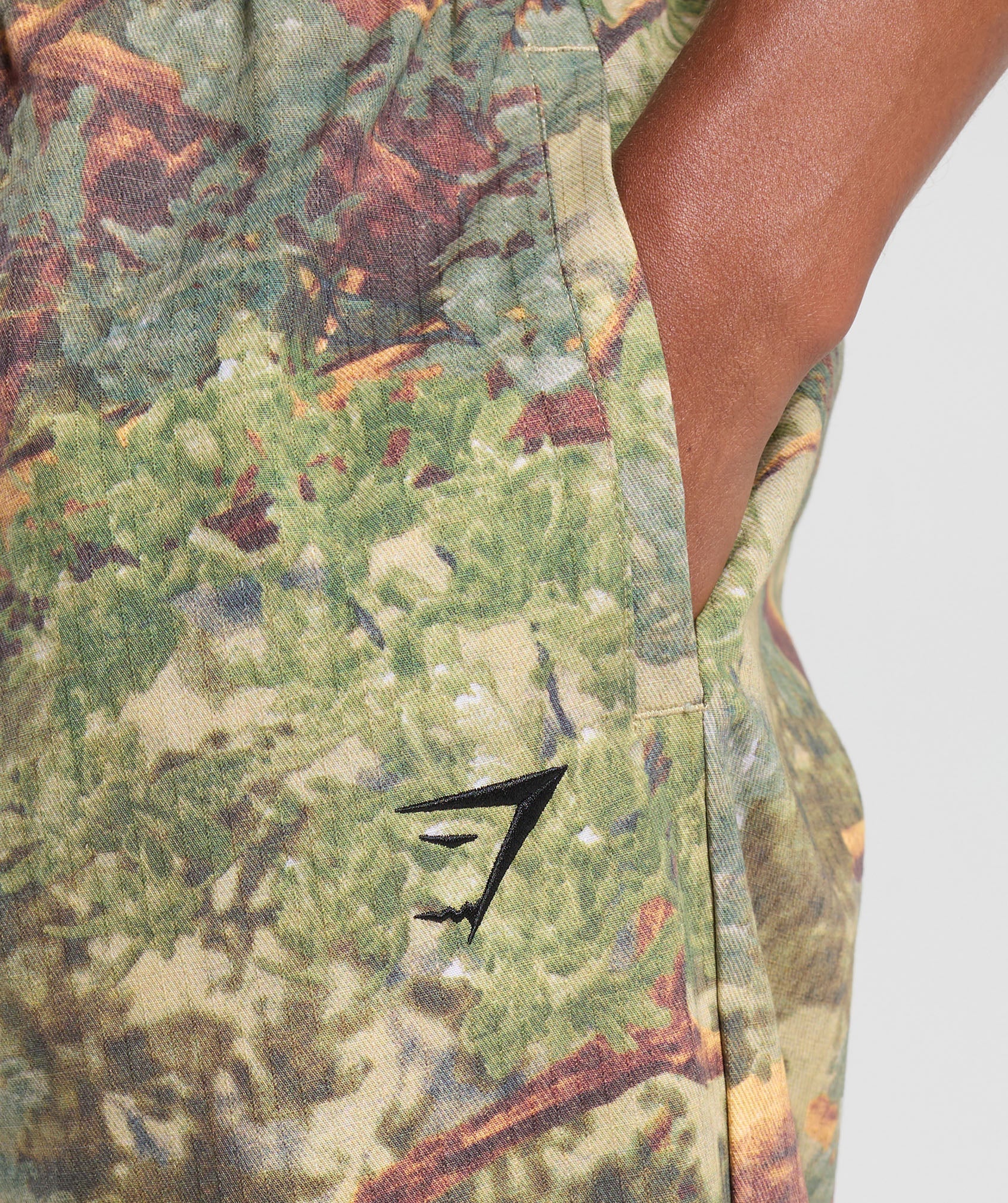 Lifting Oversized Printed Woven Pants