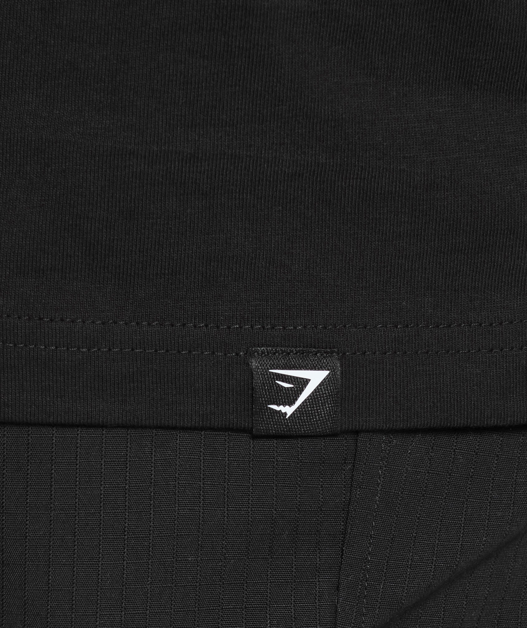 Metal Lifting Graphic Long Sleeve T-Shirt