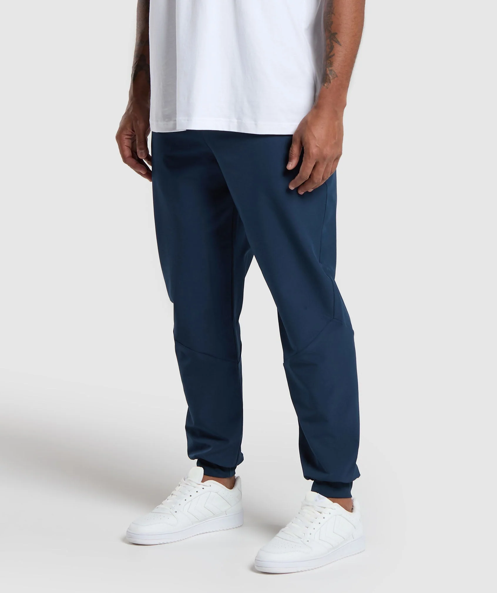 Ease Woven Jogger