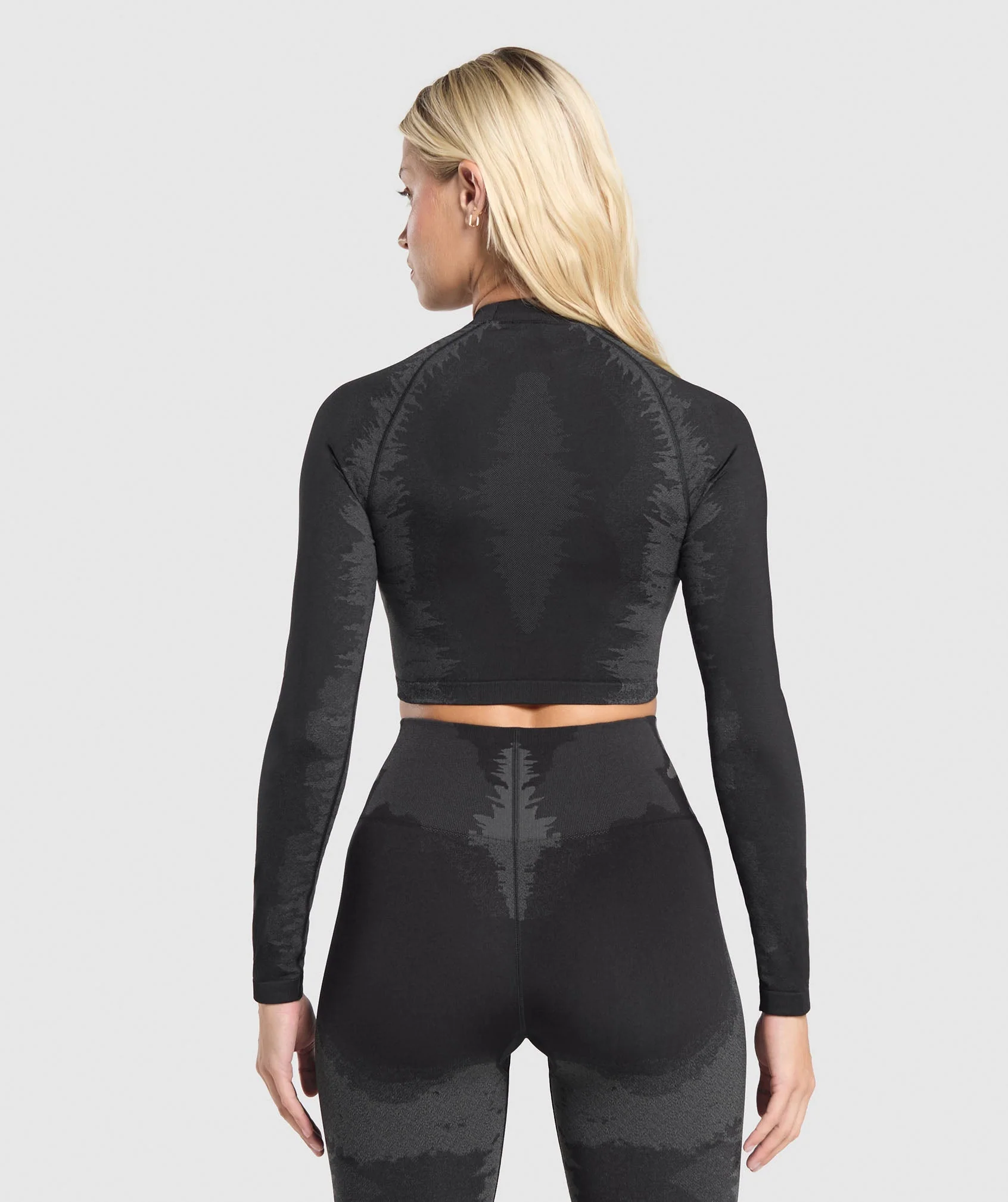 Caged Seamless Long Sleeve Crop Top