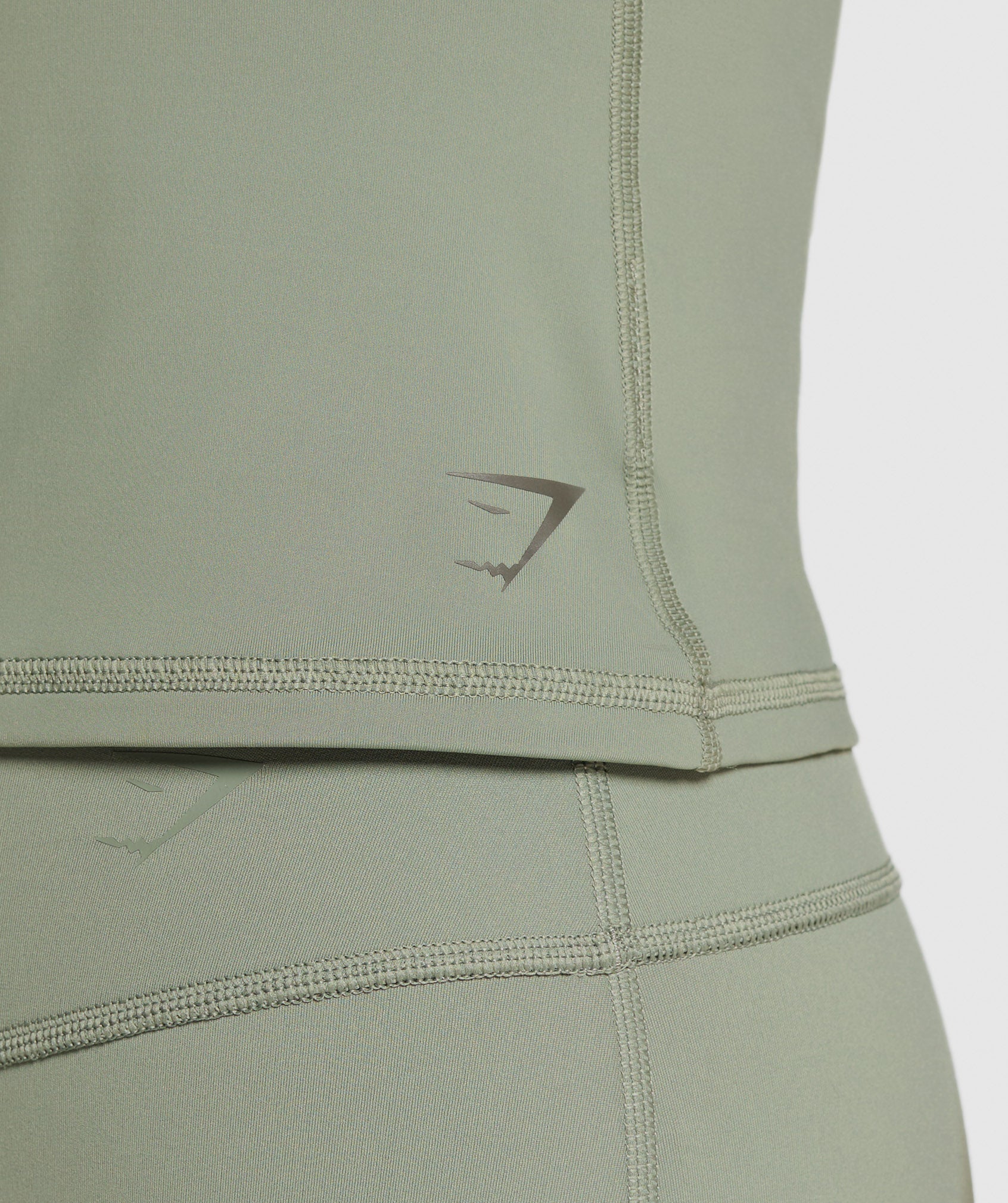 Elevate Tank With Shelf