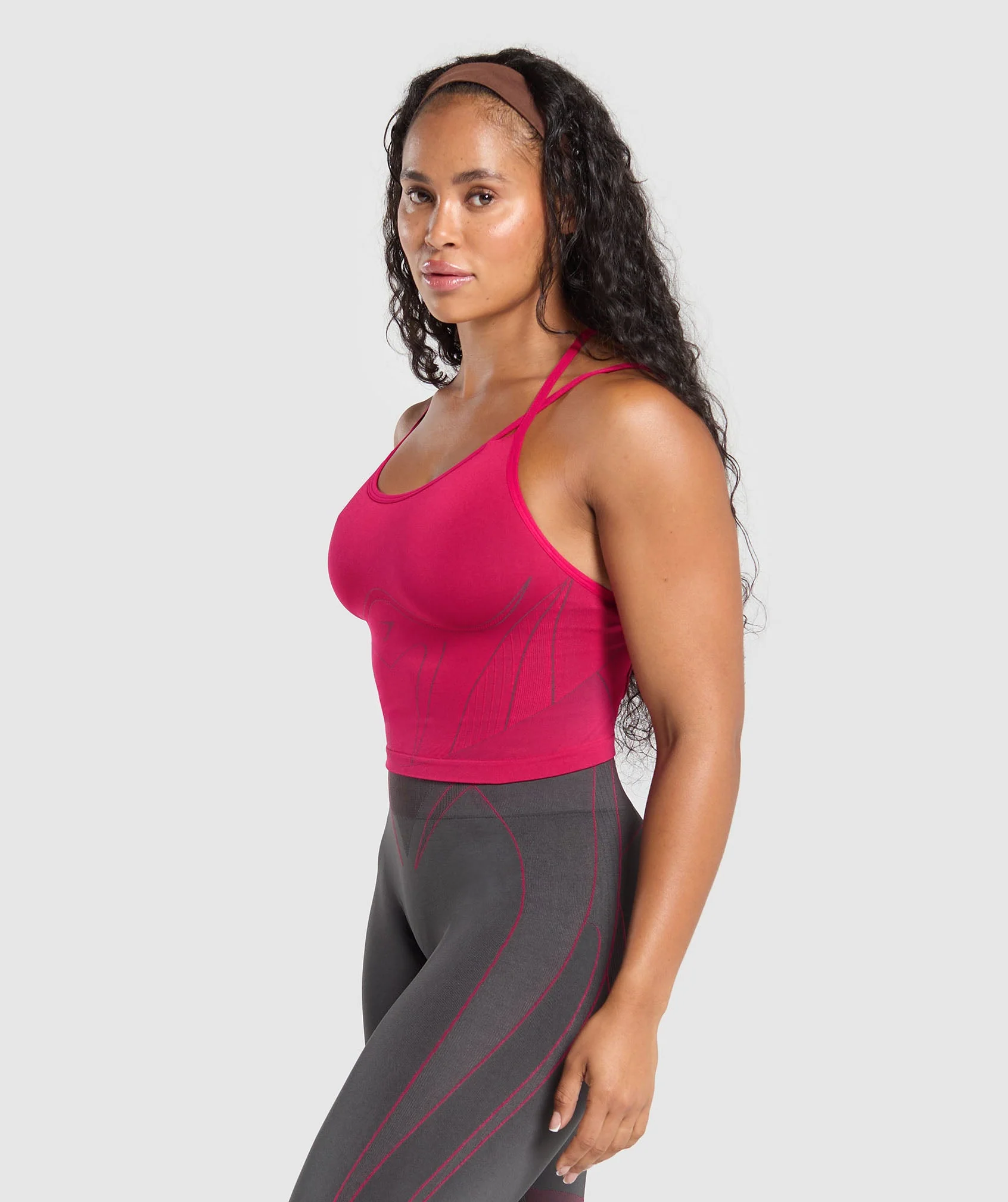 Apex Contrast Tank With Shelf