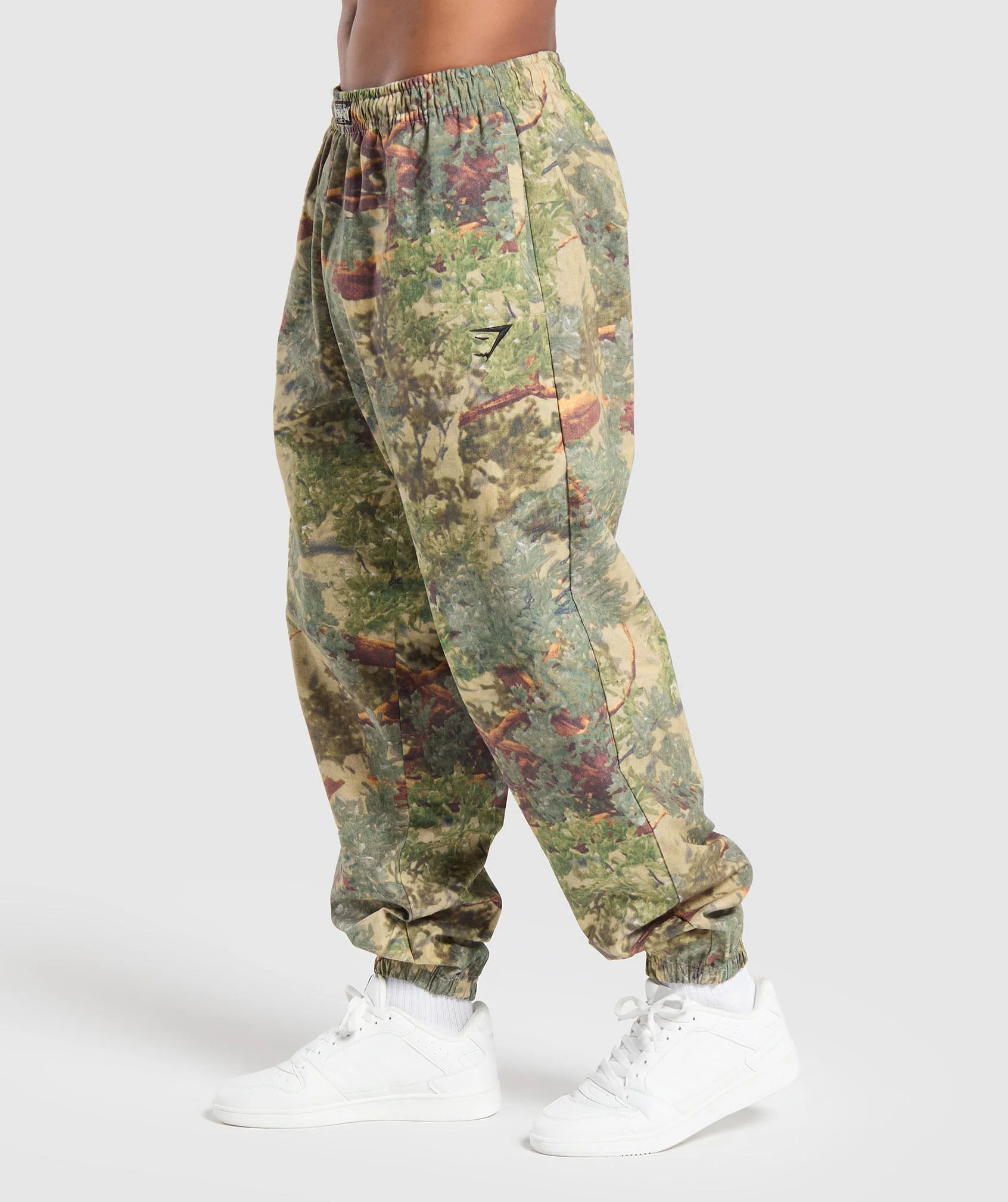 Lifting Oversized Printed Woven Pants