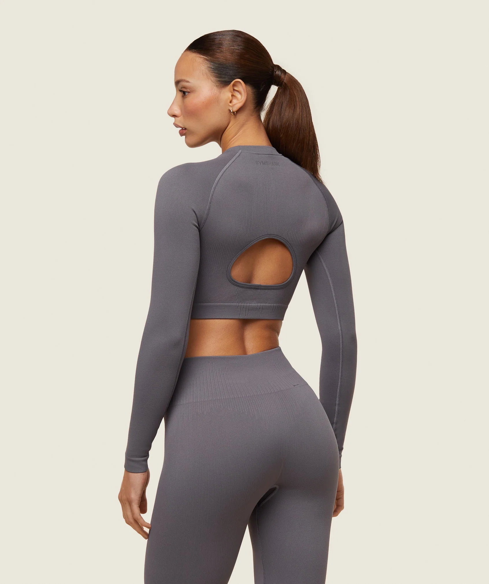 everywear Seamless Long Sleeve Crop Top