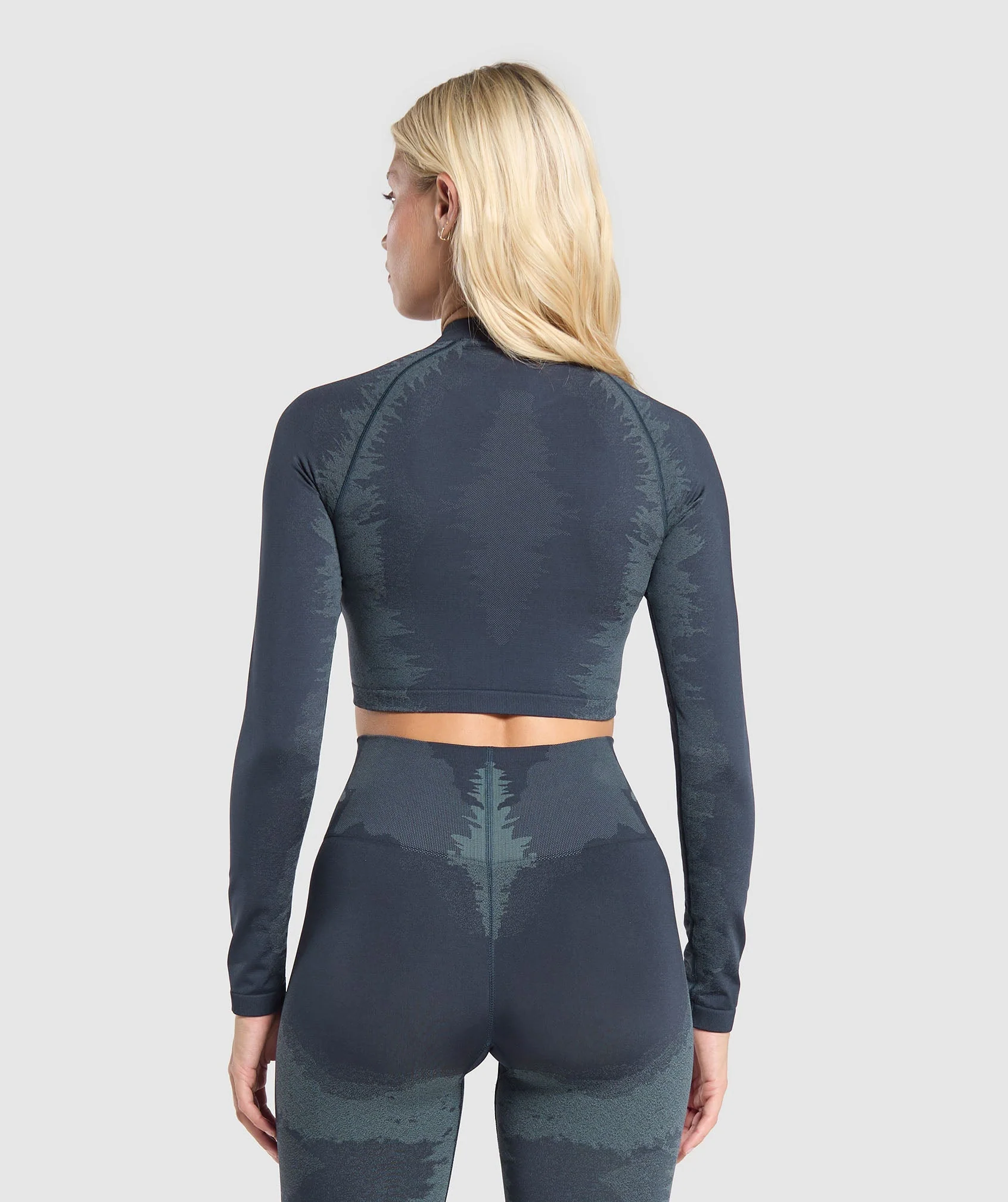 Caged Seamless Long Sleeve Crop Top