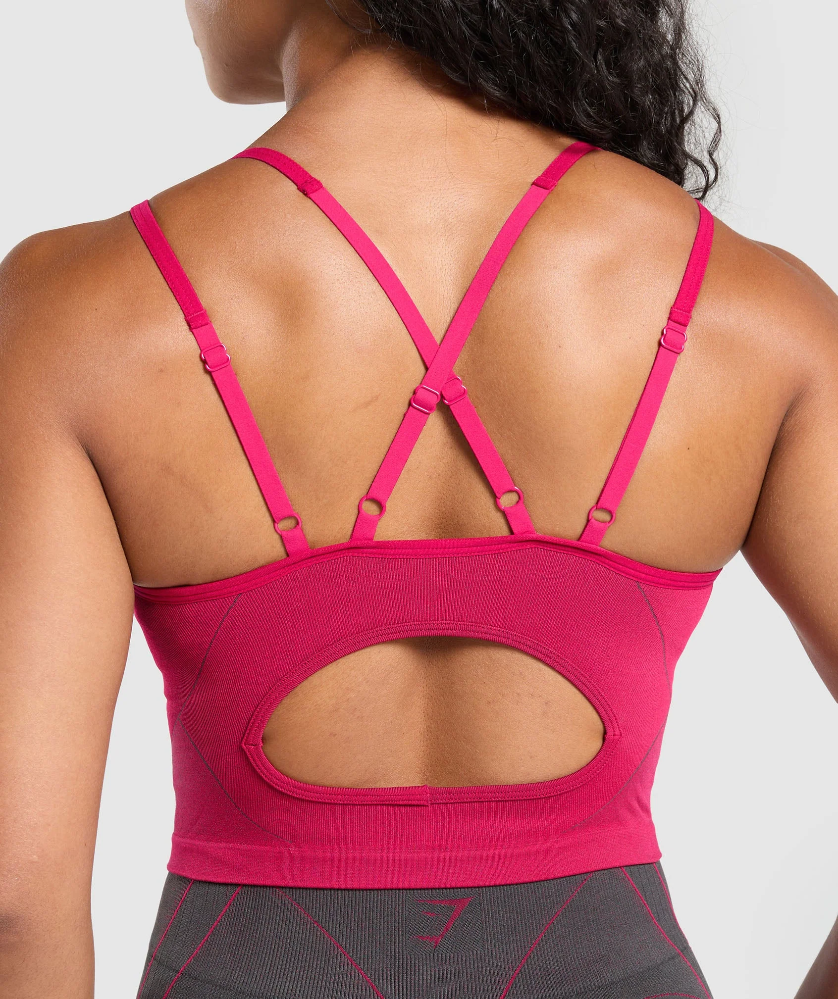 Apex Contrast Tank With Shelf