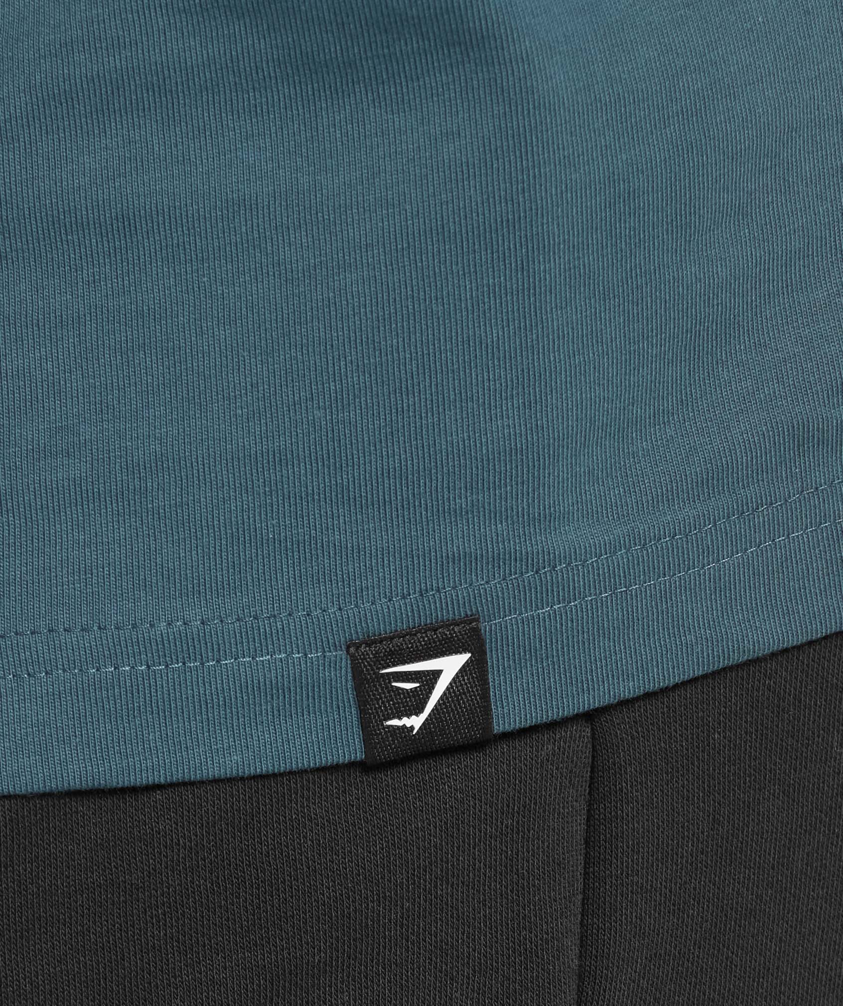 Metal Lifting Graphic Long Sleeve T-Shirt