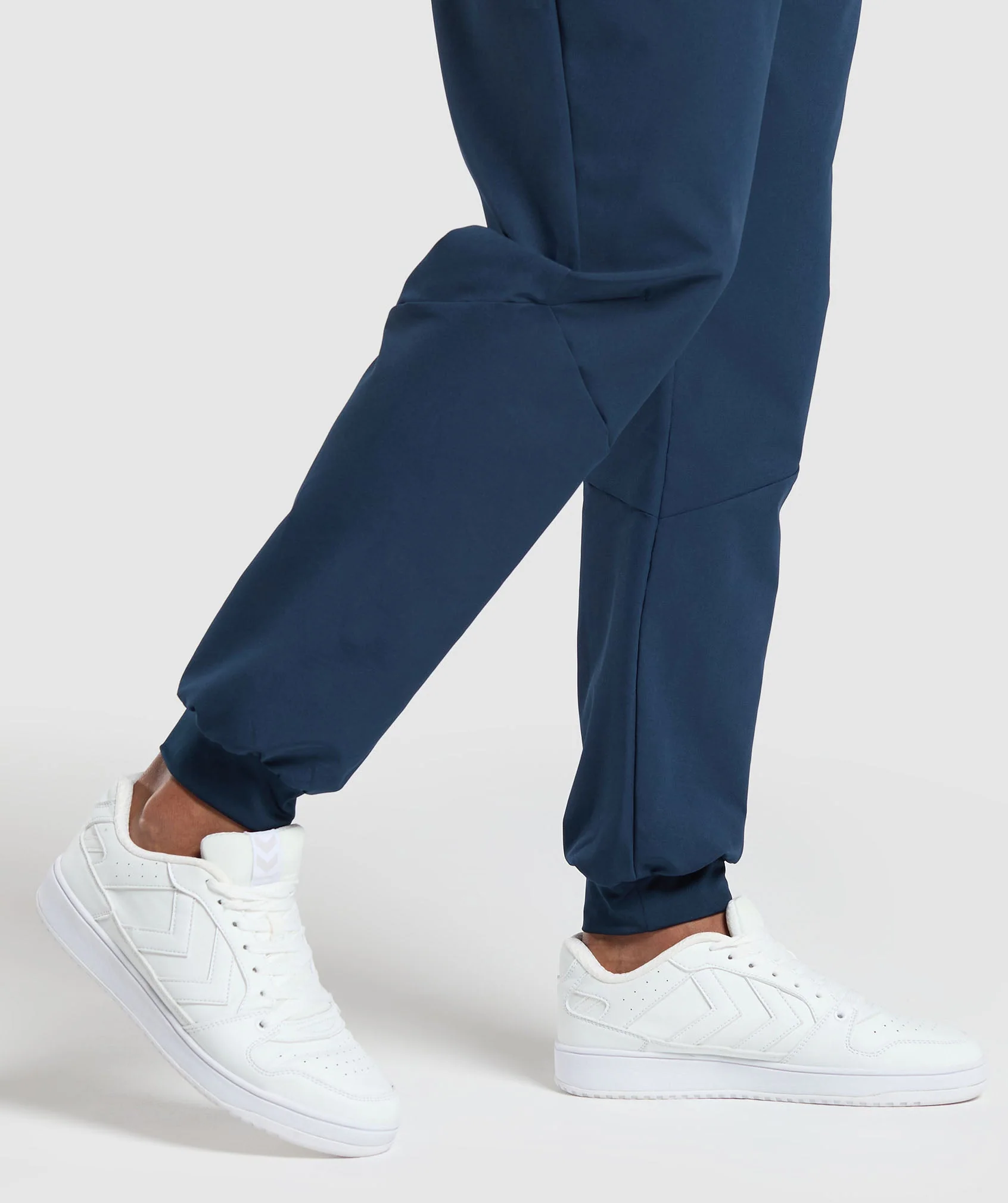 Ease Woven Jogger