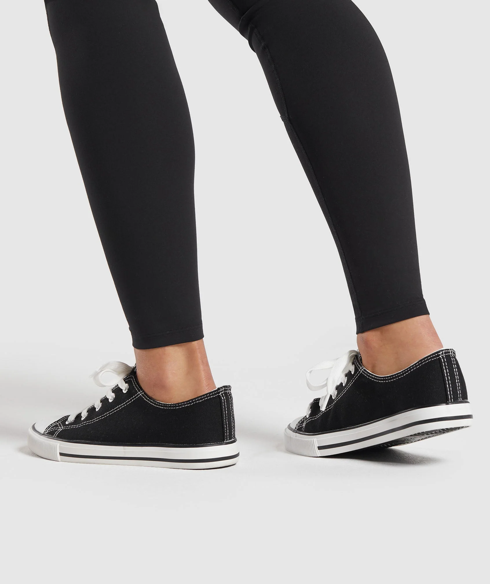 Lifting Dipped Waistband Leggings