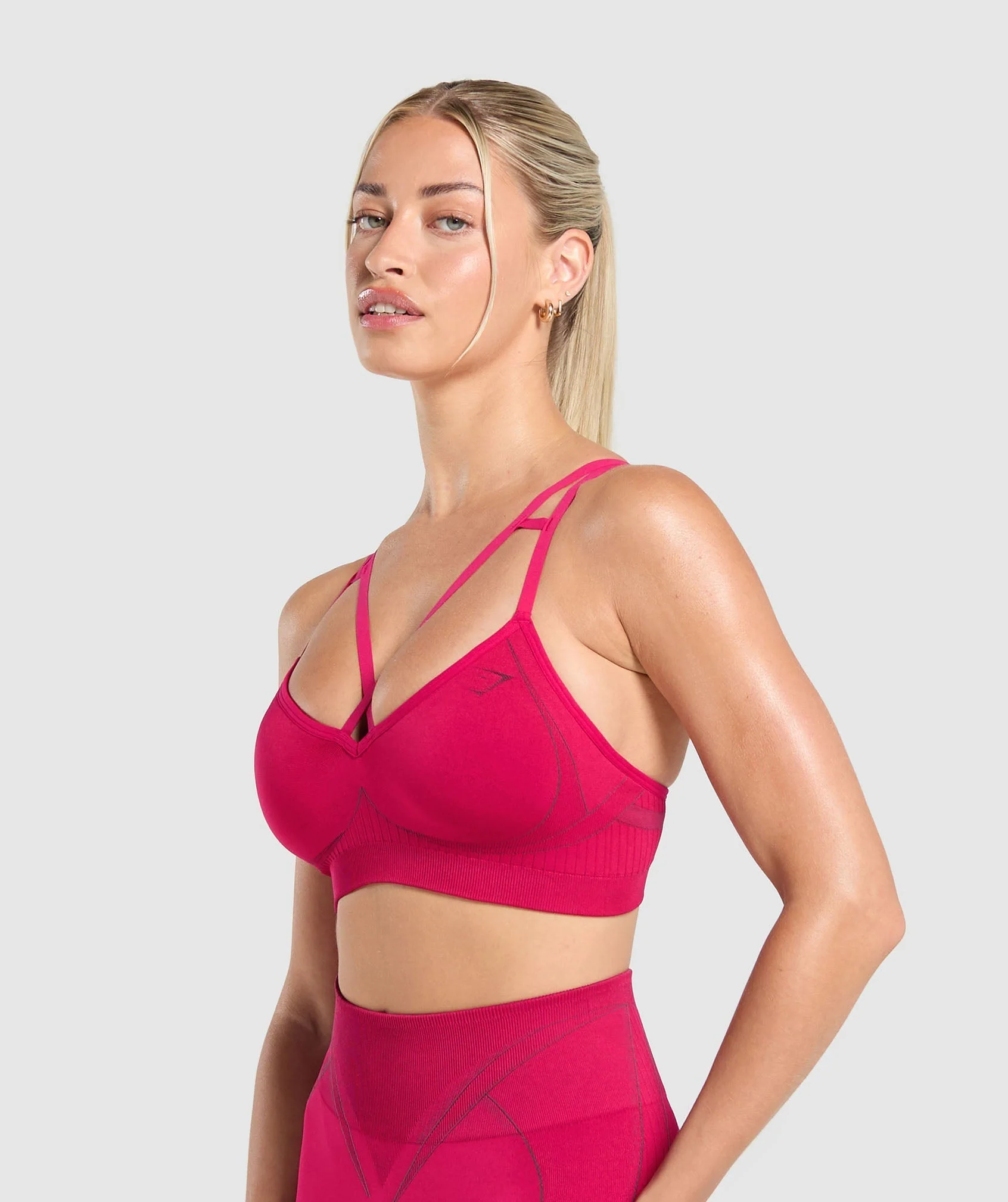 Apex Contrast Sports Bra