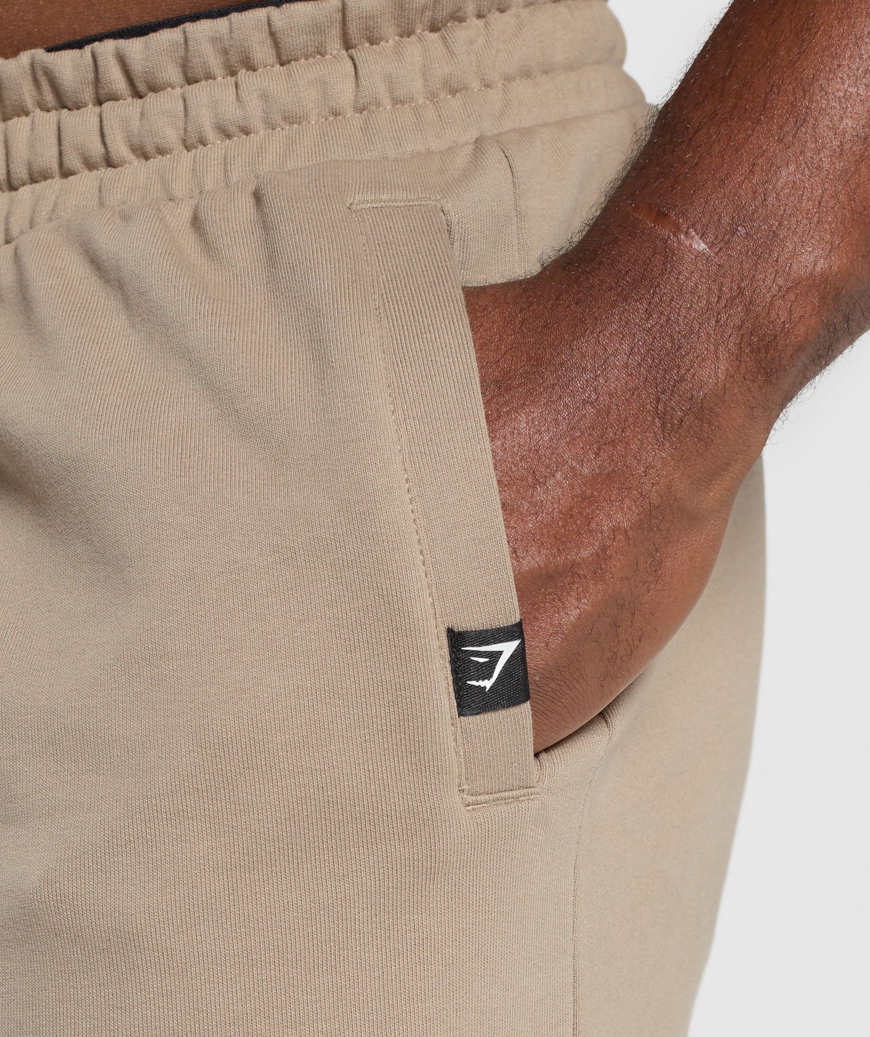 Trophy Graphic Shorts