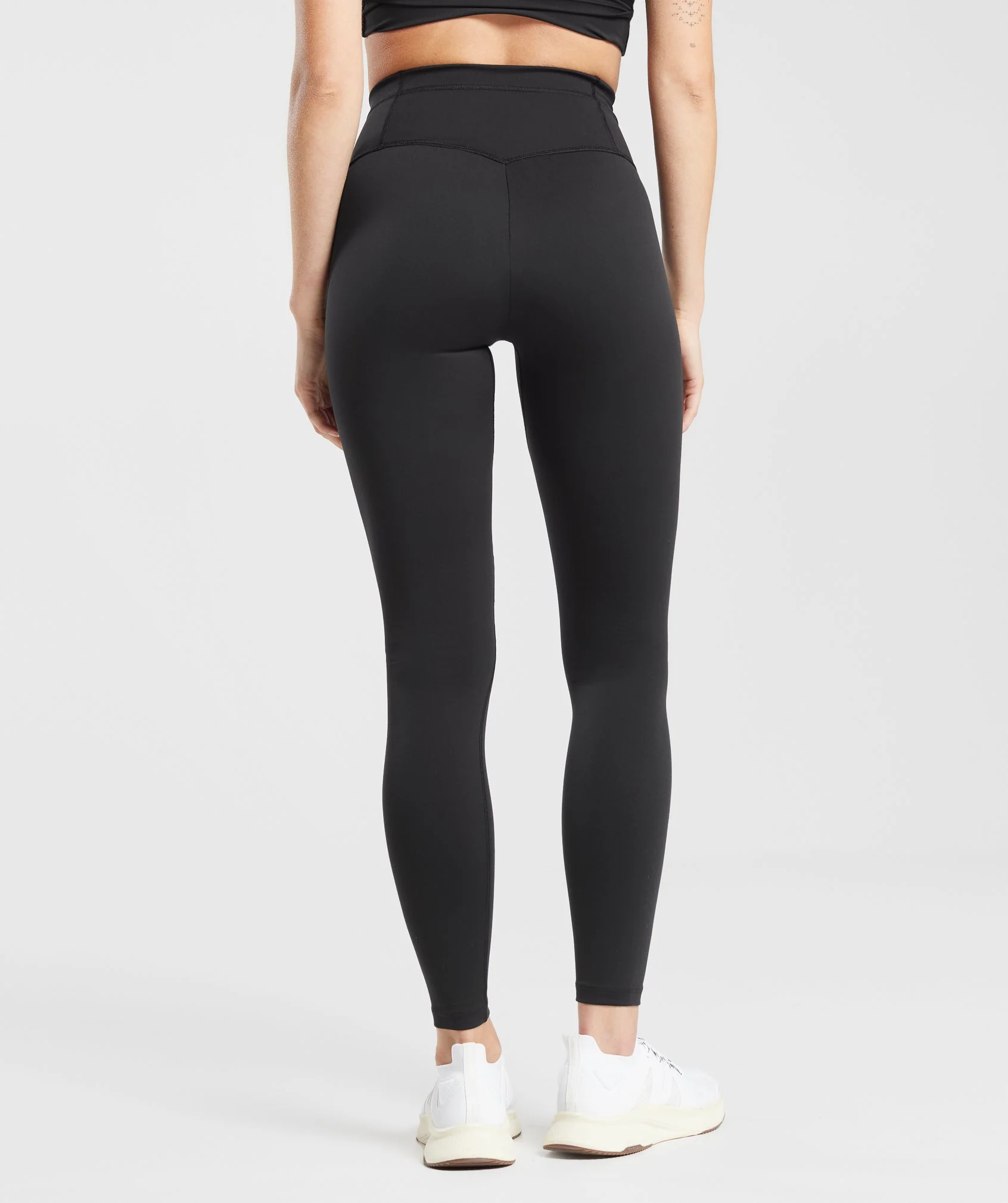 Everyday V Waistband Leggings