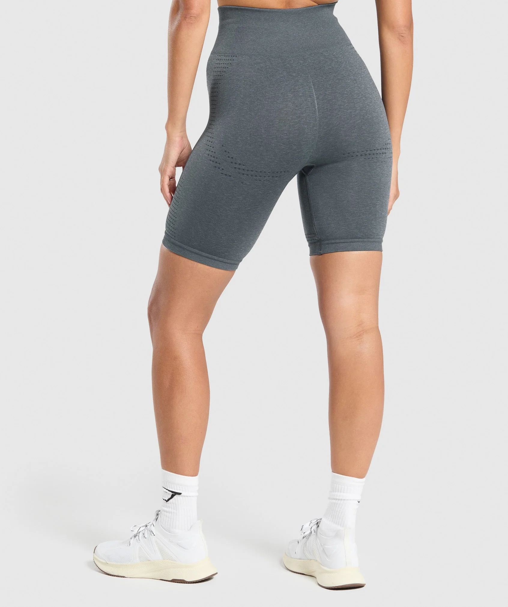 Vital Seamless 7 inch Shorts
