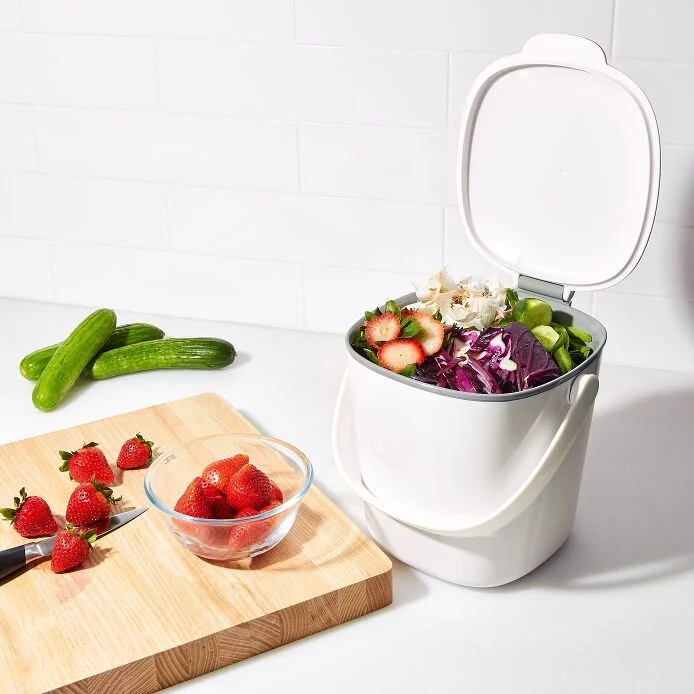 Easy-Clean Compost Bin