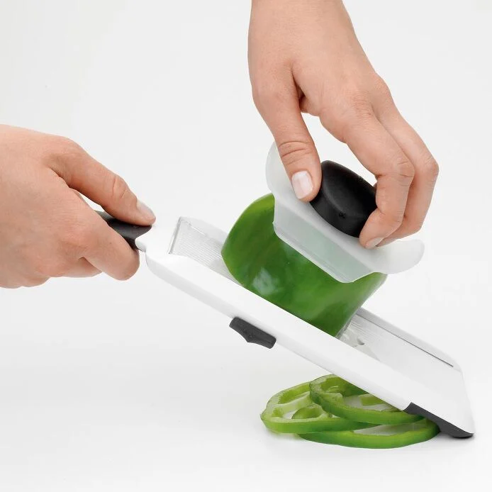 Hand-Held Mandoline Slicer